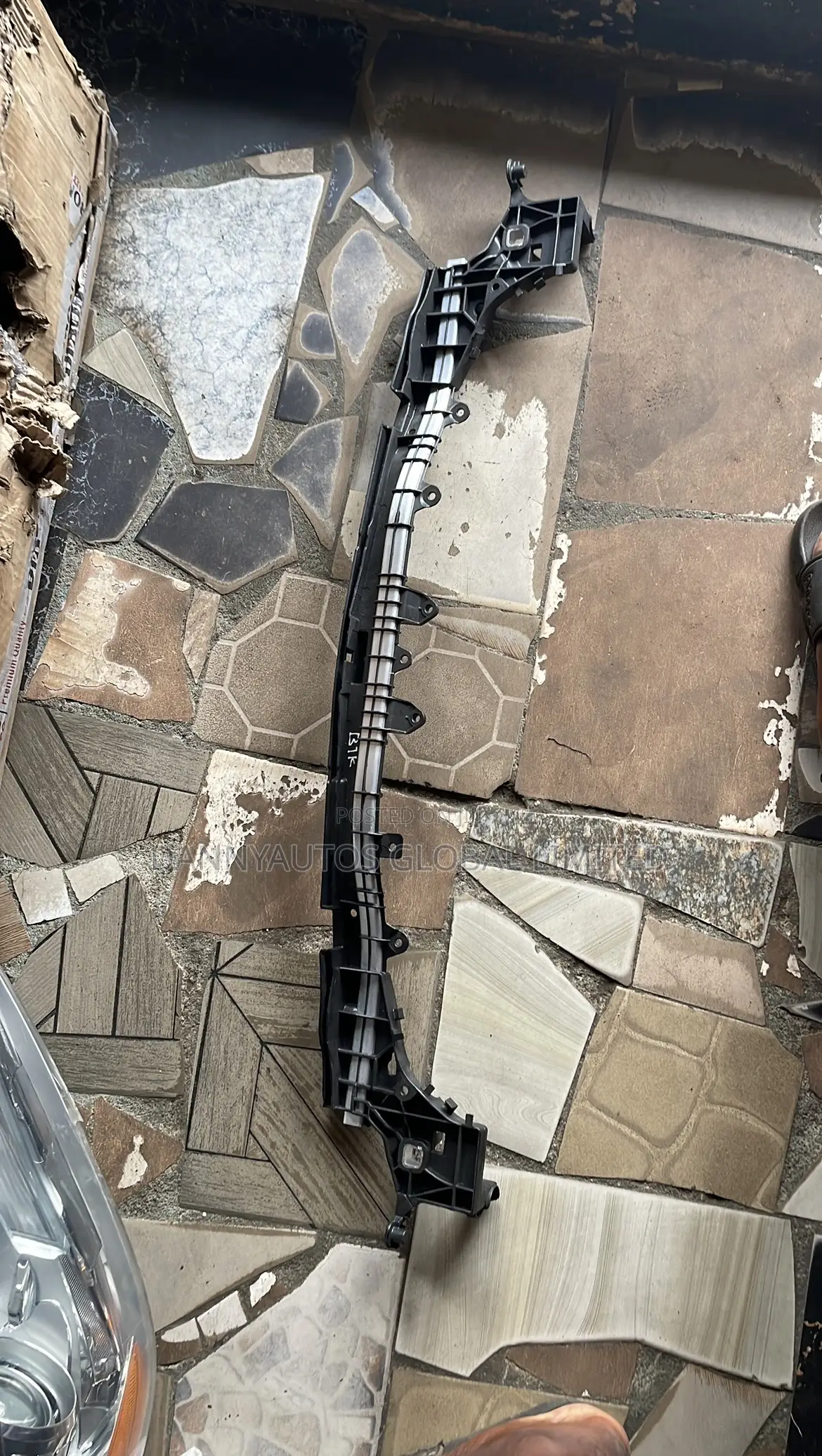 Front Cut Support for C300 W205