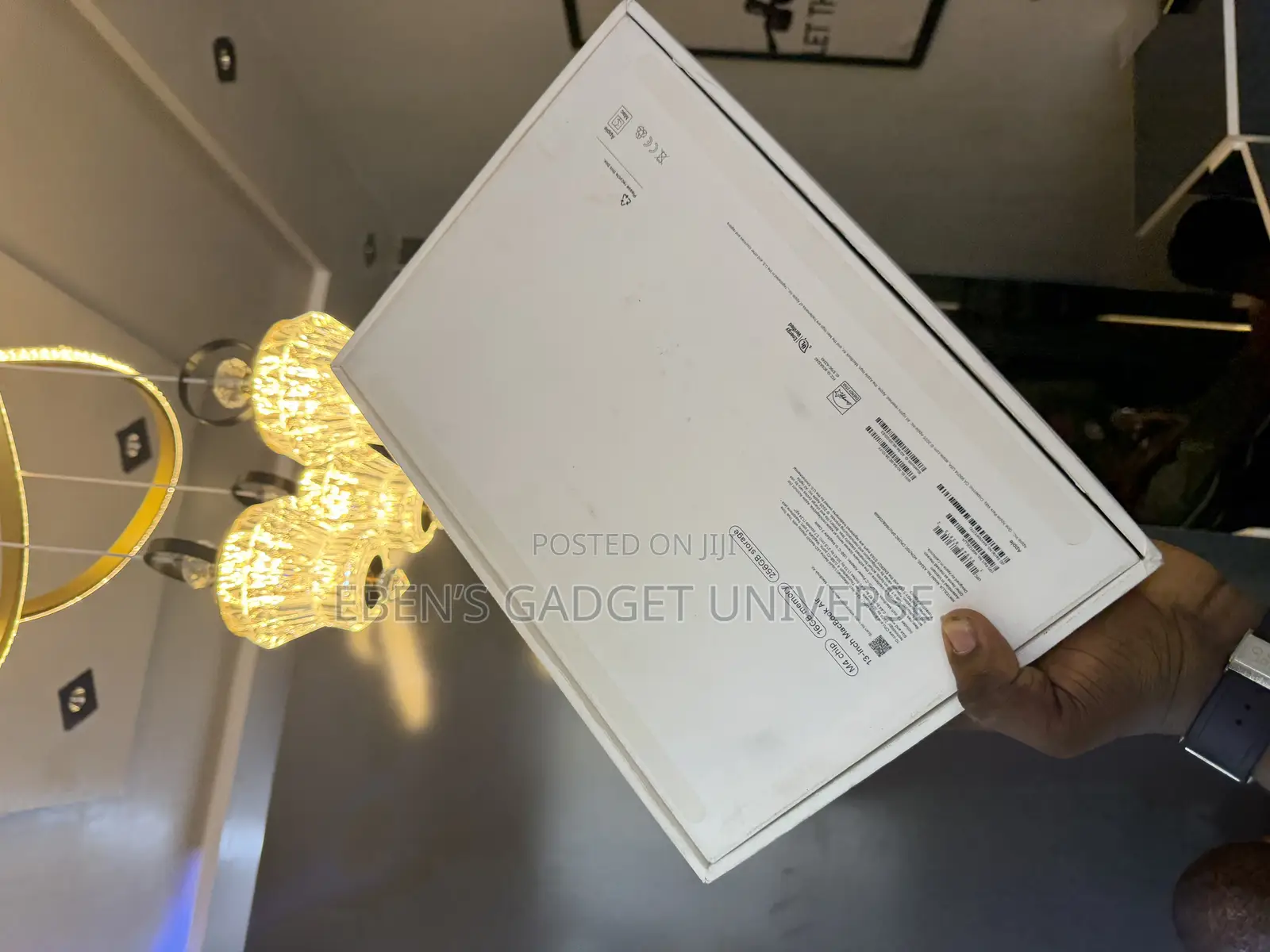 New Laptop Apple MacBook Air 2025 M4 13-inch 16GB Apple M4 SSD 256GB