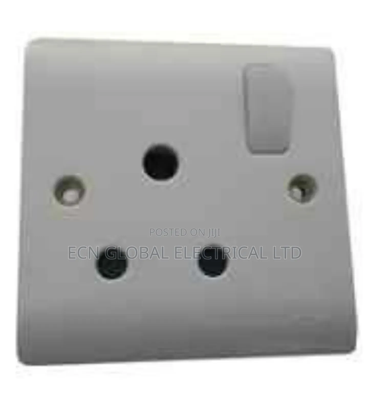 Bg Nexus Moulded 1-gang 15a Round Pin Switched Socket (White)