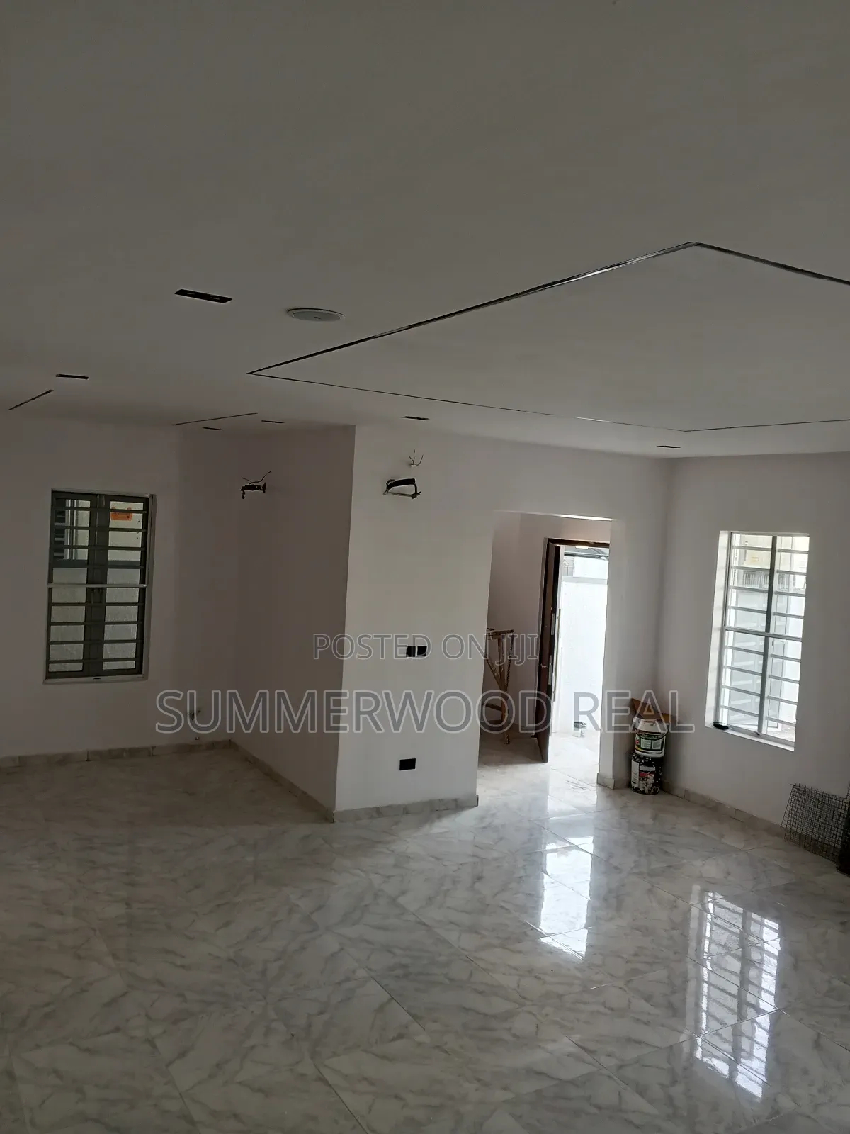5bdrm Duplex in Lekki Phase 2 for rent