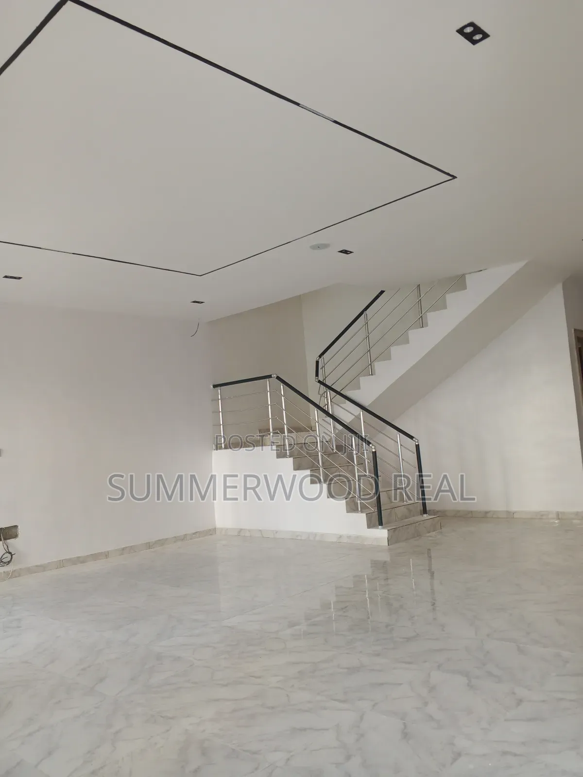 5bdrm Duplex in Lekki Phase 2 for rent