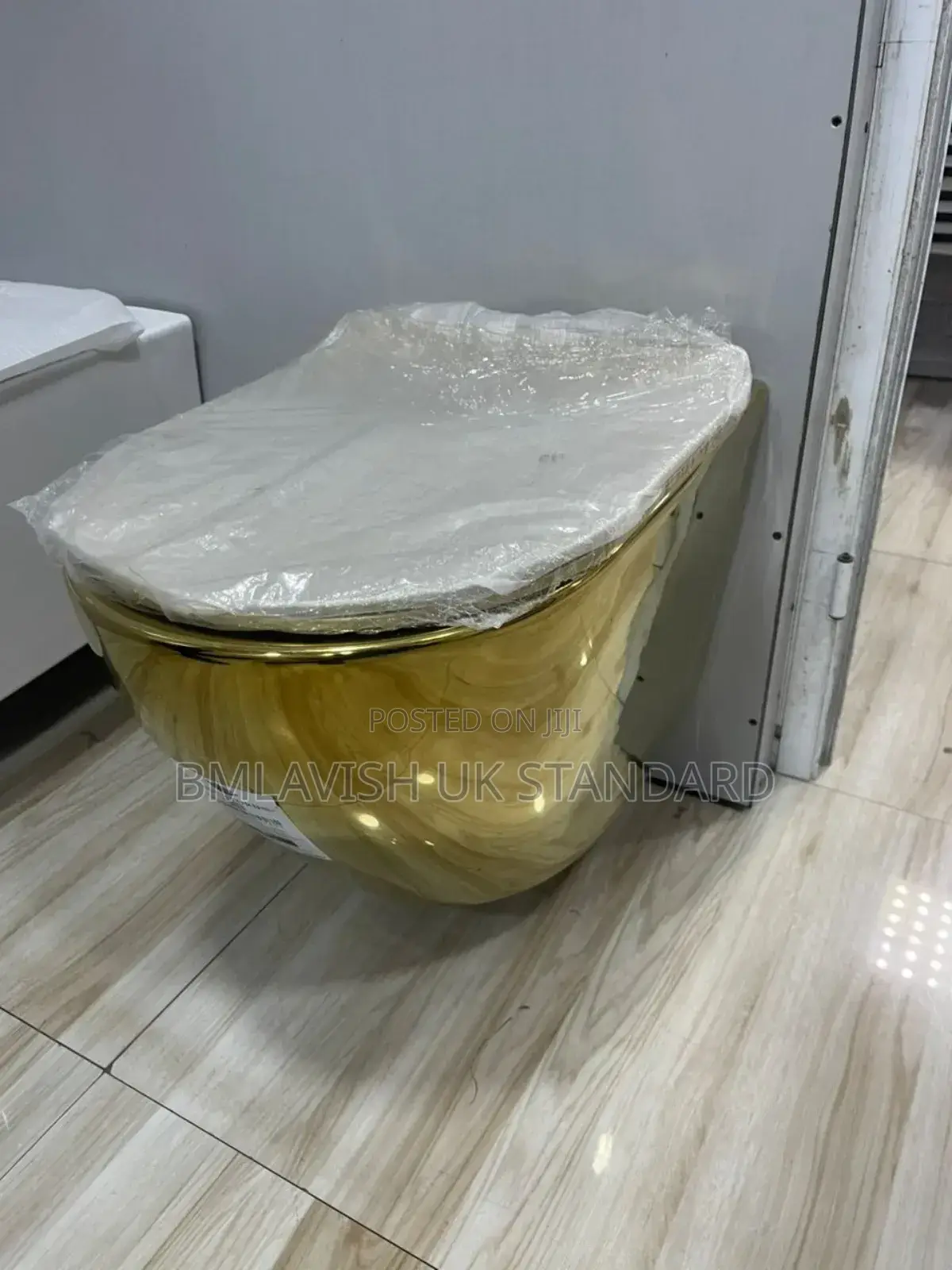 Master Brand Gold Wall-Hung Water Closet Set.