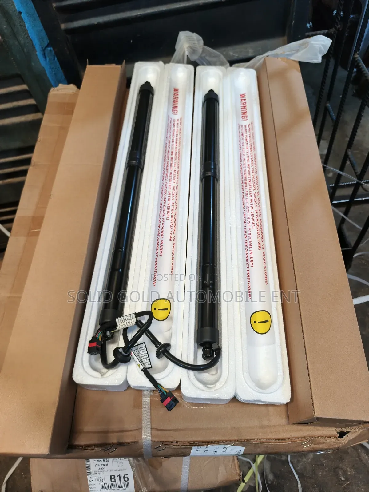 Booth Shock /Tailgate Lifter Grand Santa Fe Xl 2015-2018