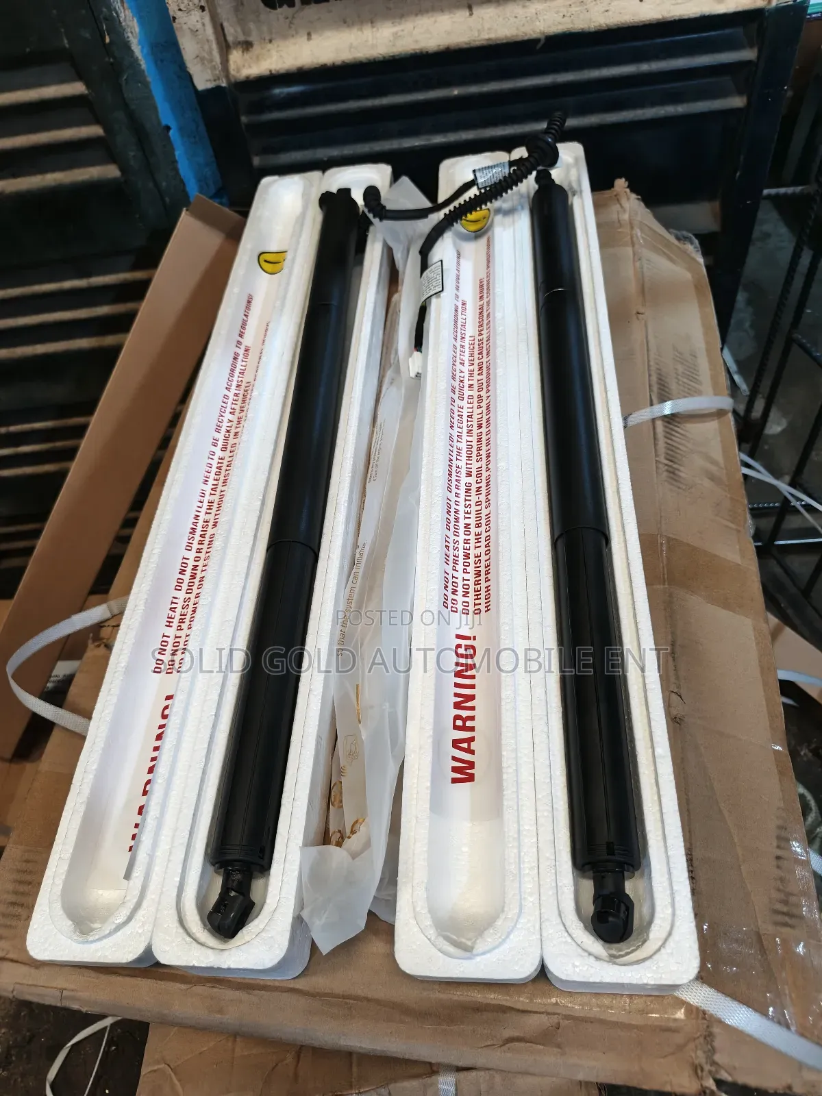 Booth Shock /Tailgate Lifter Highlander 2019-2021