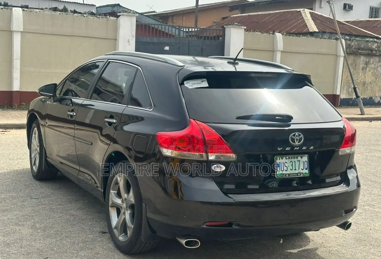 Toyota Venza 2011 Black