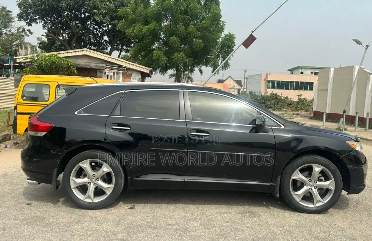 Toyota Venza 2011 Black