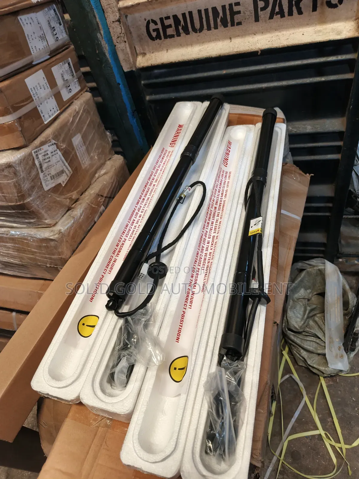 Booth Shock /Tailgate Lifter Highlander 2015-2018