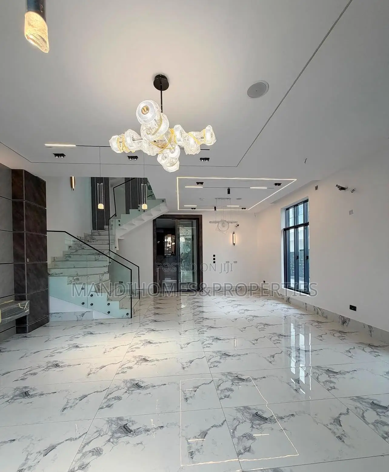 5bdrm Duplex in Lekki for sale