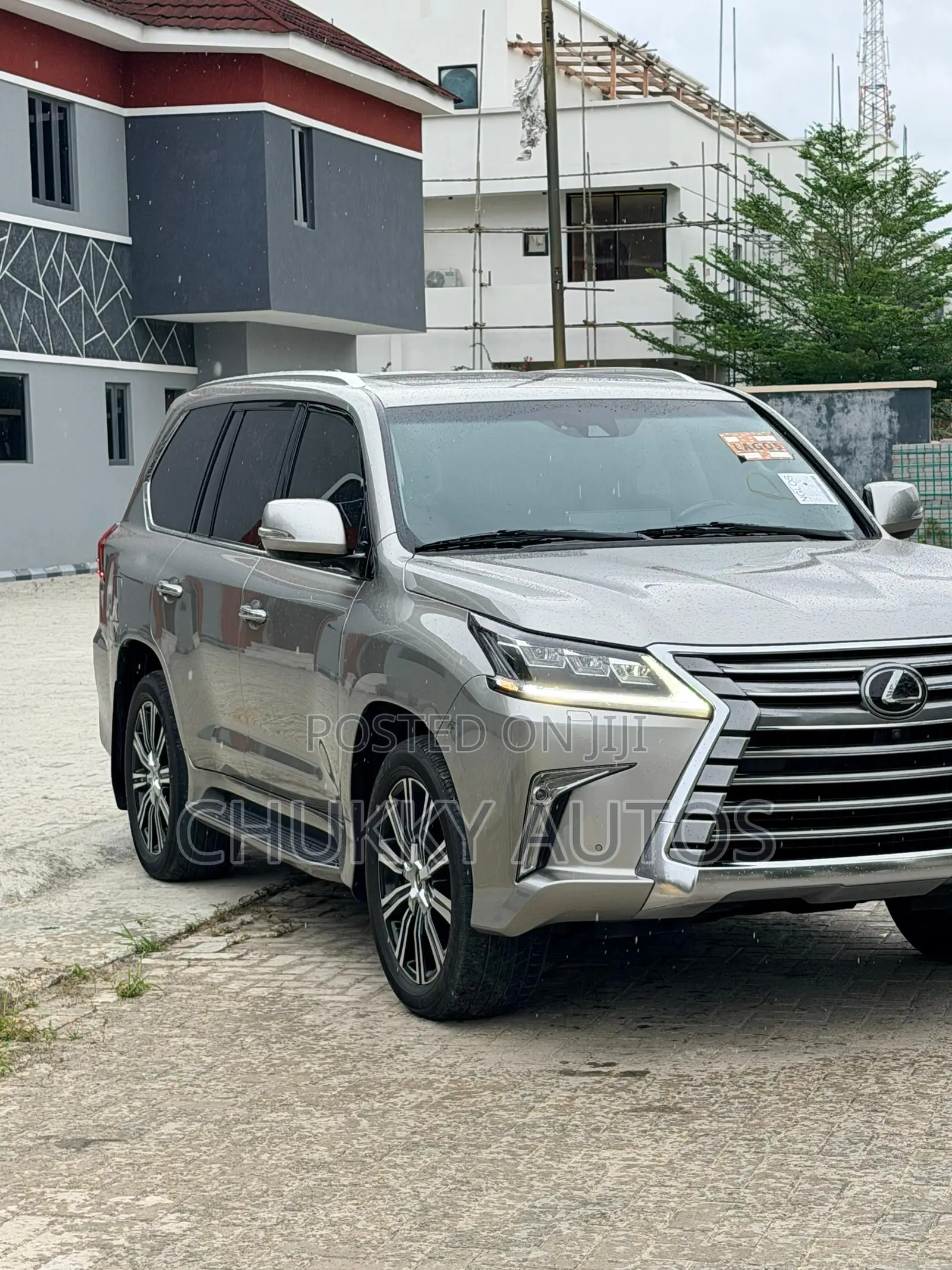 Lexus LX 570 AWD 2018 Gold