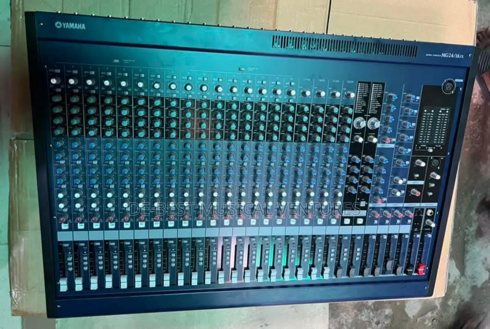 Yamaha Mg24/14fx Mixing Console Professional