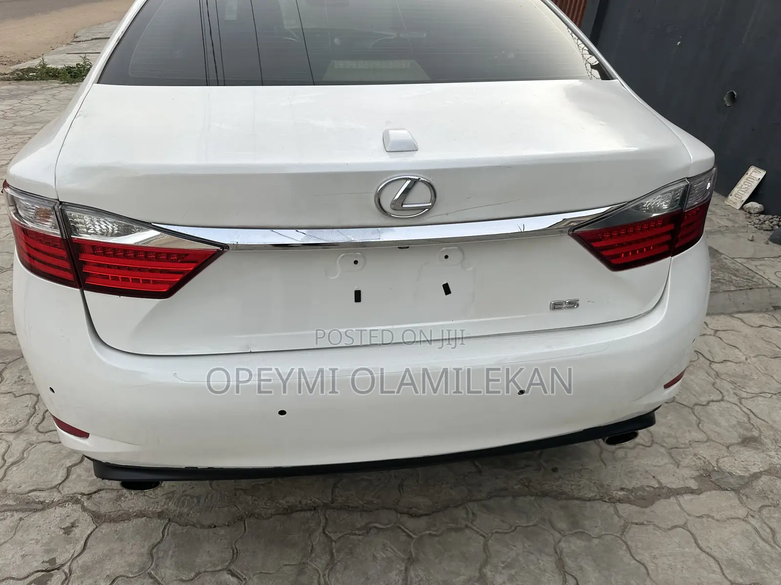 Lexus ES 350 FWD 2013 White