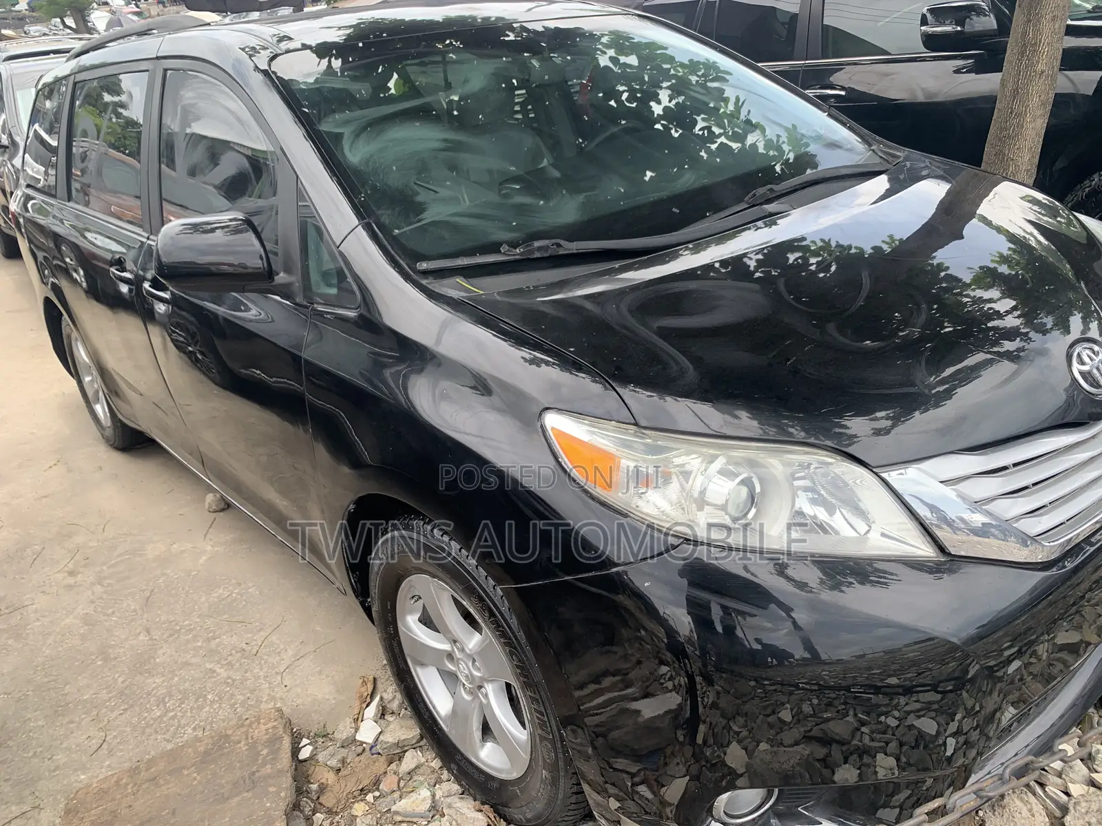 Toyota Sienna LE 7-Passenger Mobility 4dr Minivan (3.5L 6cyl 6A) 2015 Black