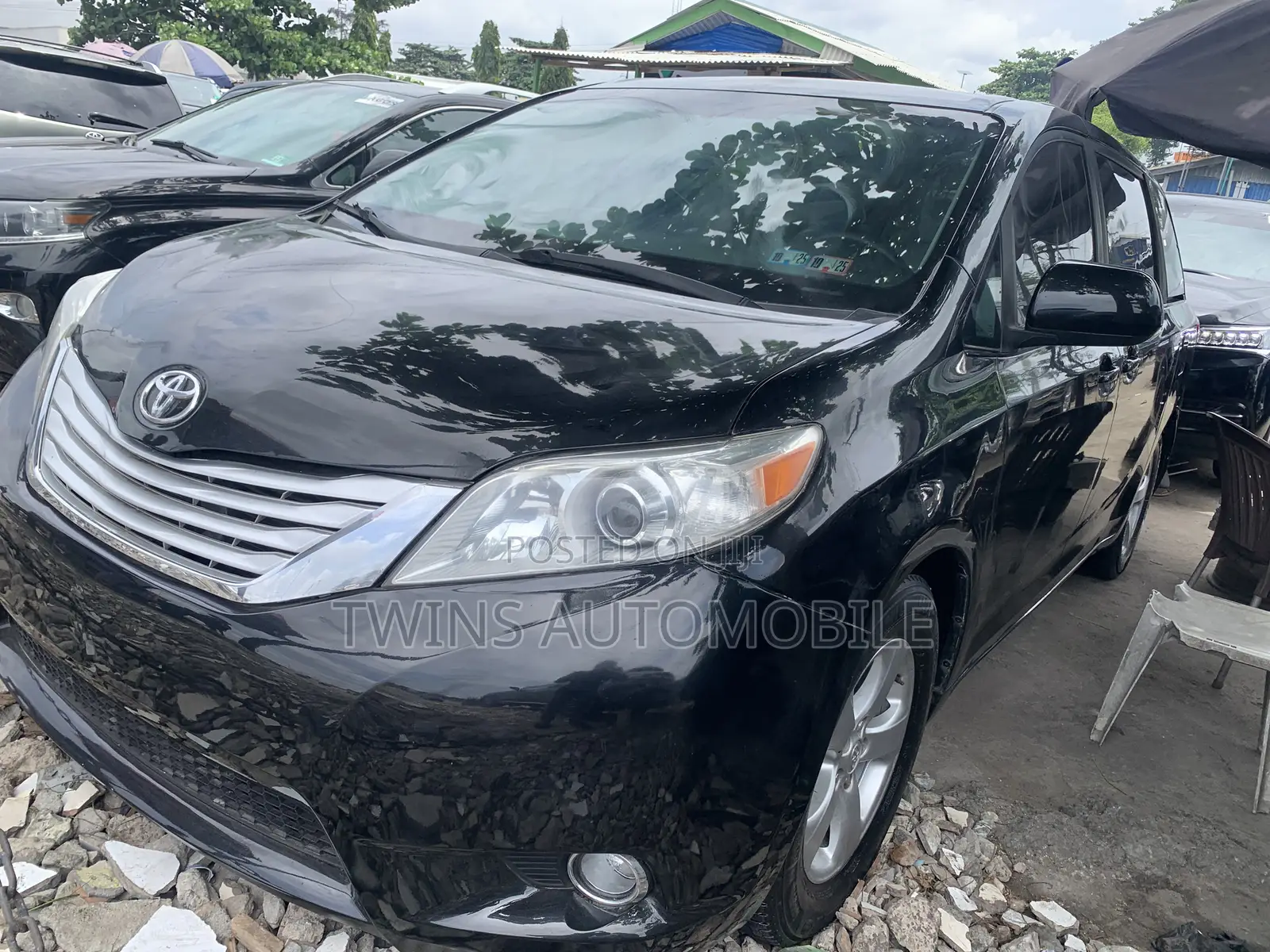 Toyota Sienna LE 7-Passenger Mobility 4dr Minivan (3.5L 6cyl 6A) 2015 Black