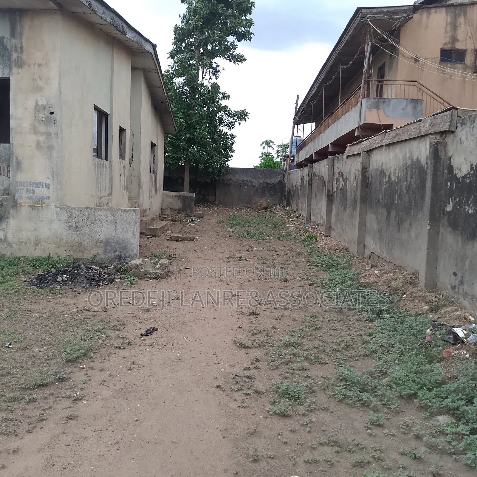 A Prime Multi-Purpose Commercial 1220sqm Property for Sale.