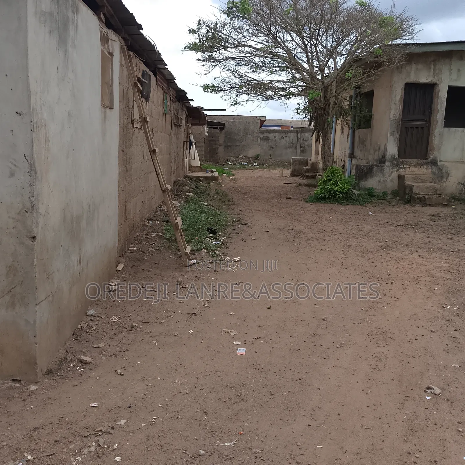 A Prime Multi-Purpose Commercial 1220sqm Property for Sale.