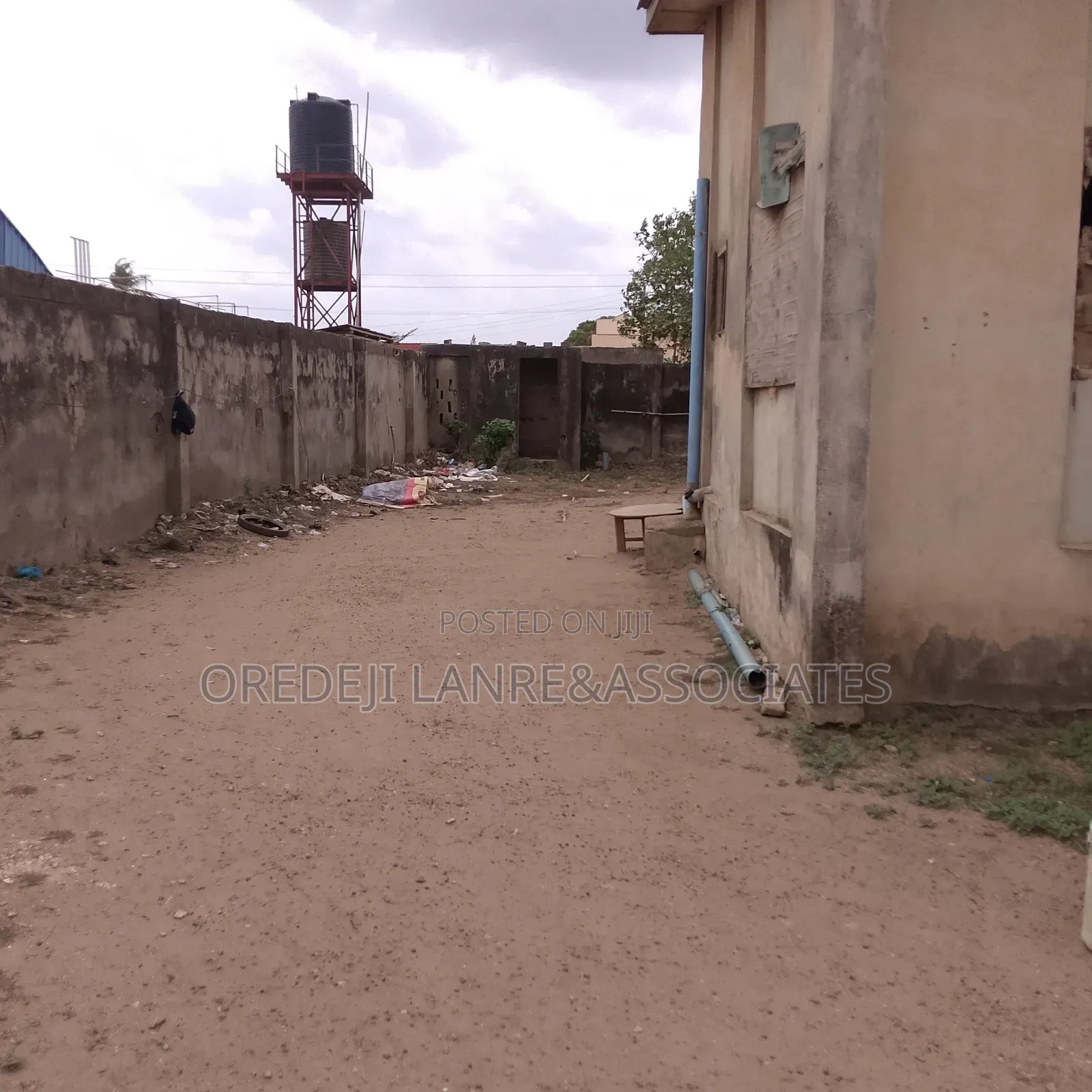 A Prime Multi-Purpose Commercial 1220sqm Property for Sale.