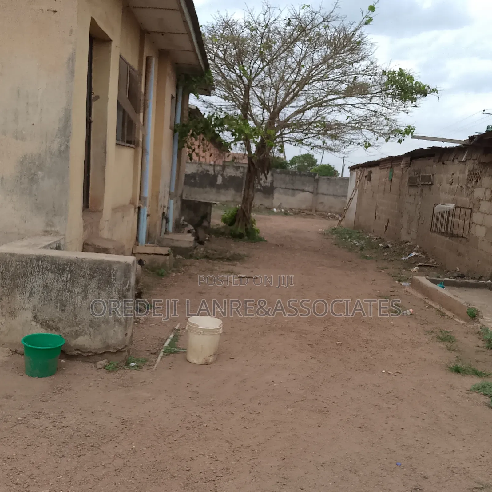 A Prime Multi-Purpose Commercial 1220sqm Property for Sale.