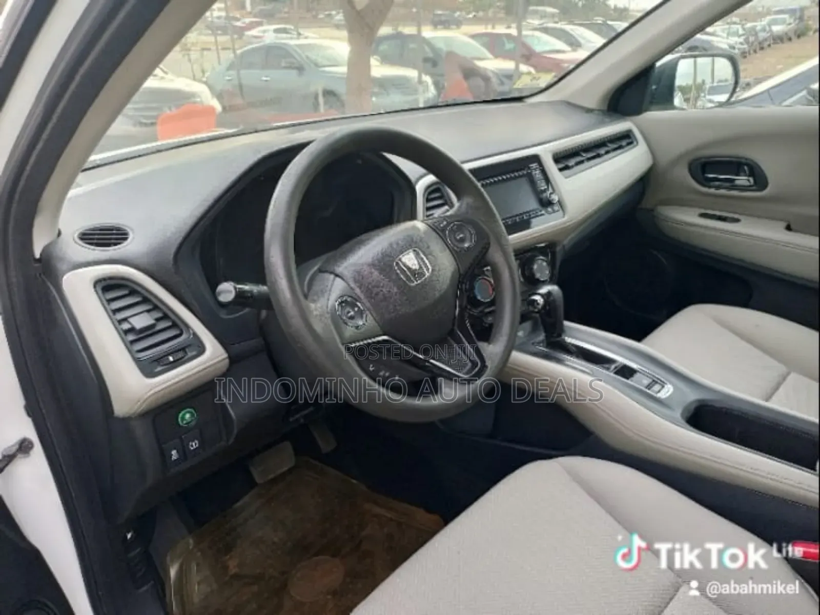 Honda HR-V 4dr SUV (1.5L 4cyl CVT) 2016 White