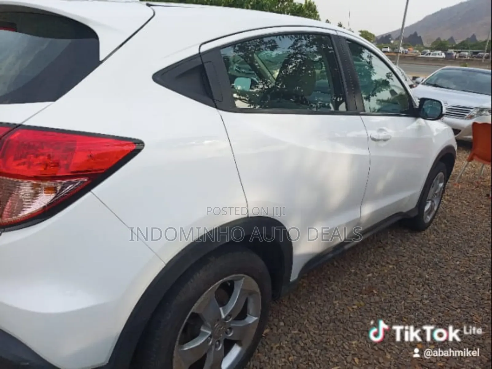 Honda HR-V 4dr SUV (1.5L 4cyl CVT) 2016 White