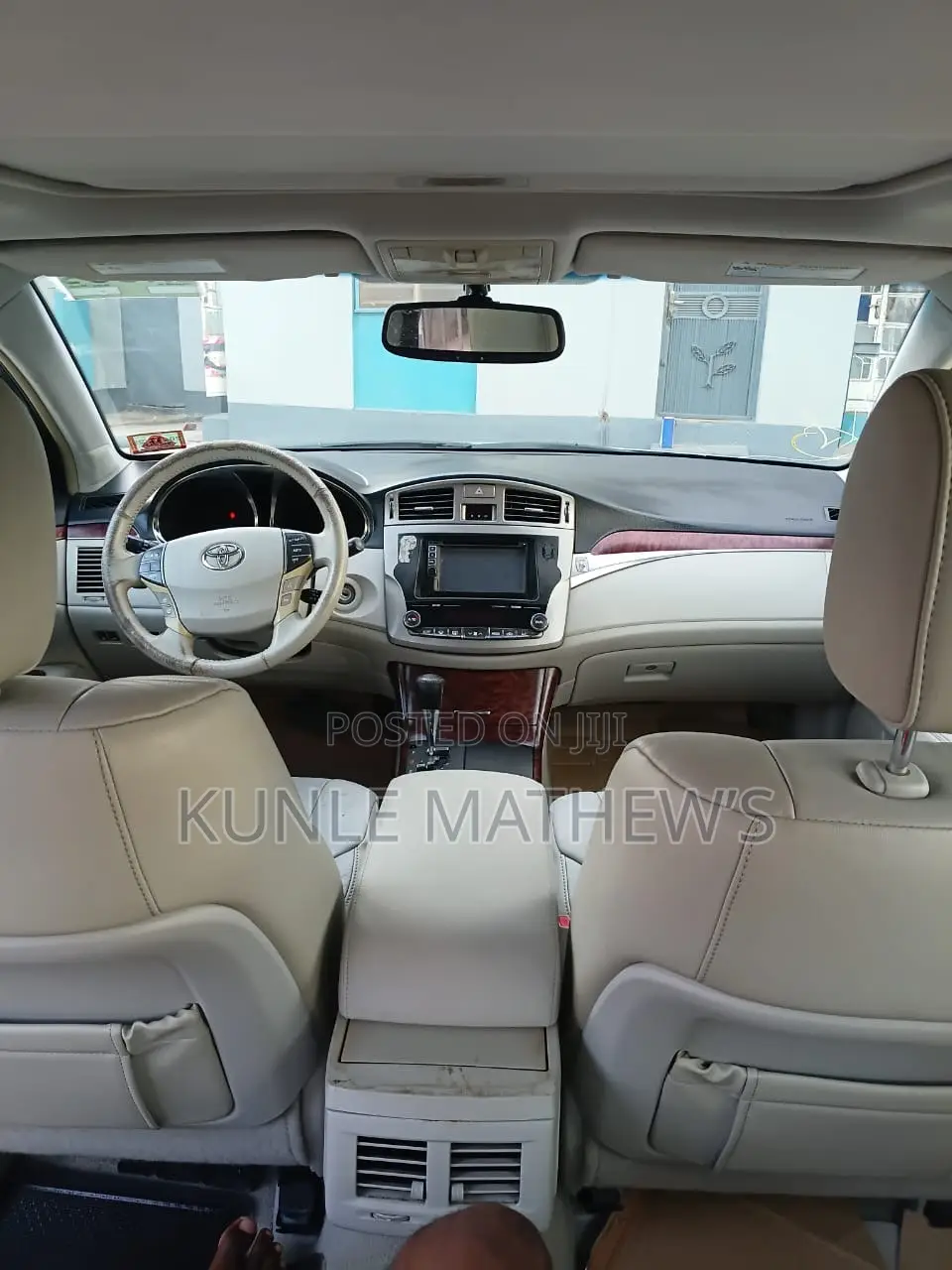 Toyota Avalon 2012 Silver