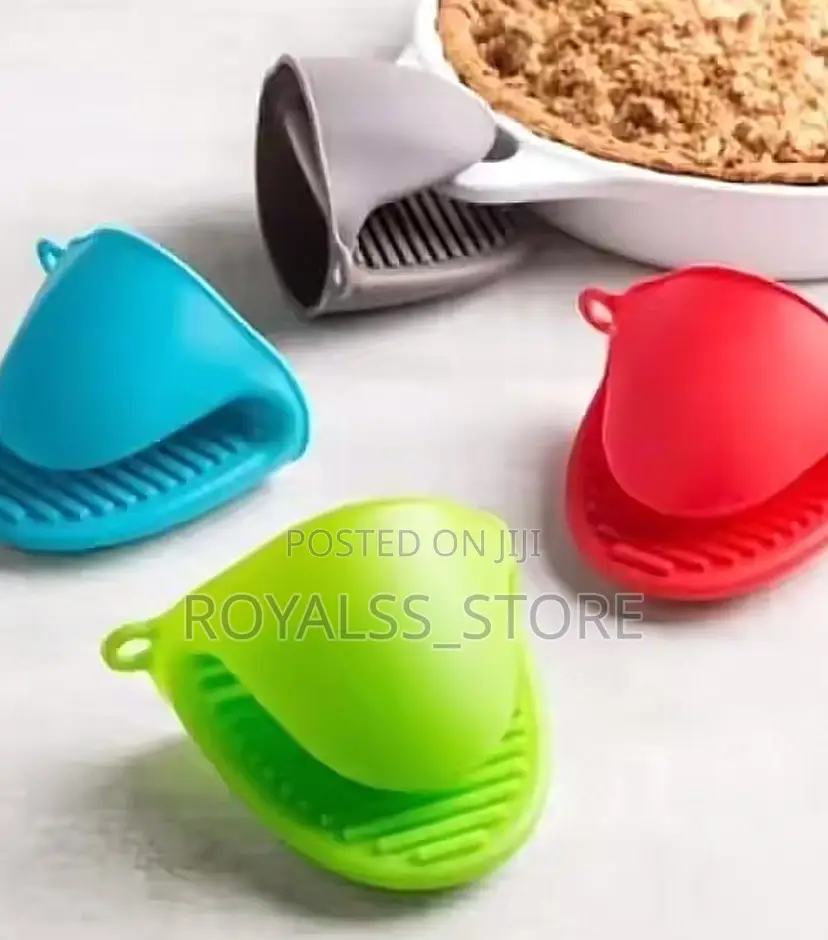 Heat Resistant Silicone Pot Holder Set – Anti-Slip Kitchen Protection