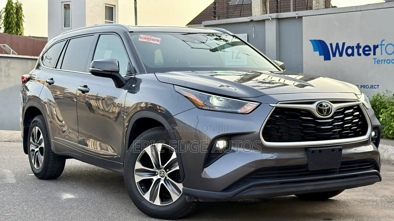 Toyota Highlander XLE AWD 2023 Gray