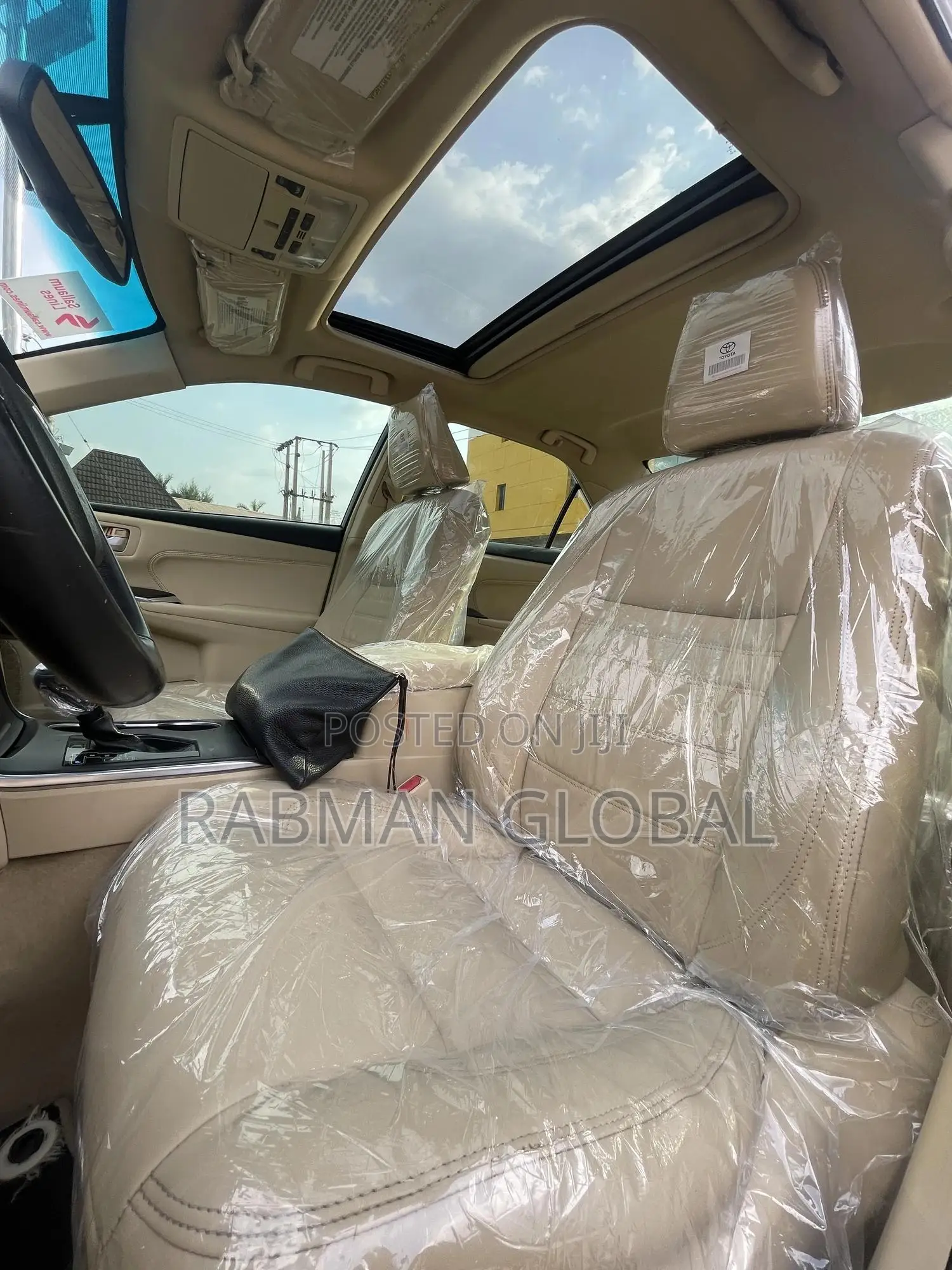 Toyota Camry XLE 4dr Sedan (2.5L 4cyl 6A) 2016 White