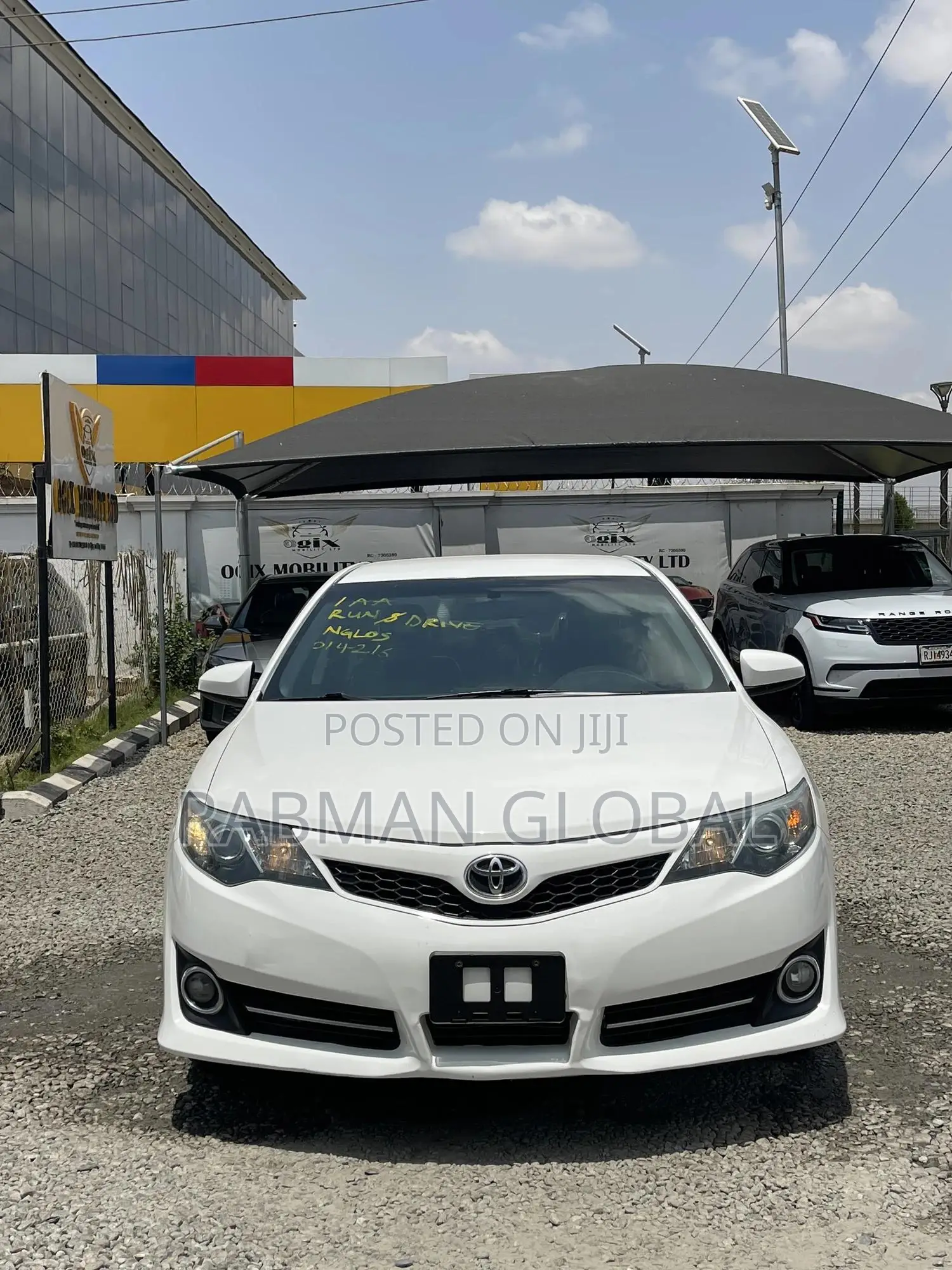Toyota Camry SE 4dr Sedan (3.5L 6cyl 6A) 2014 White