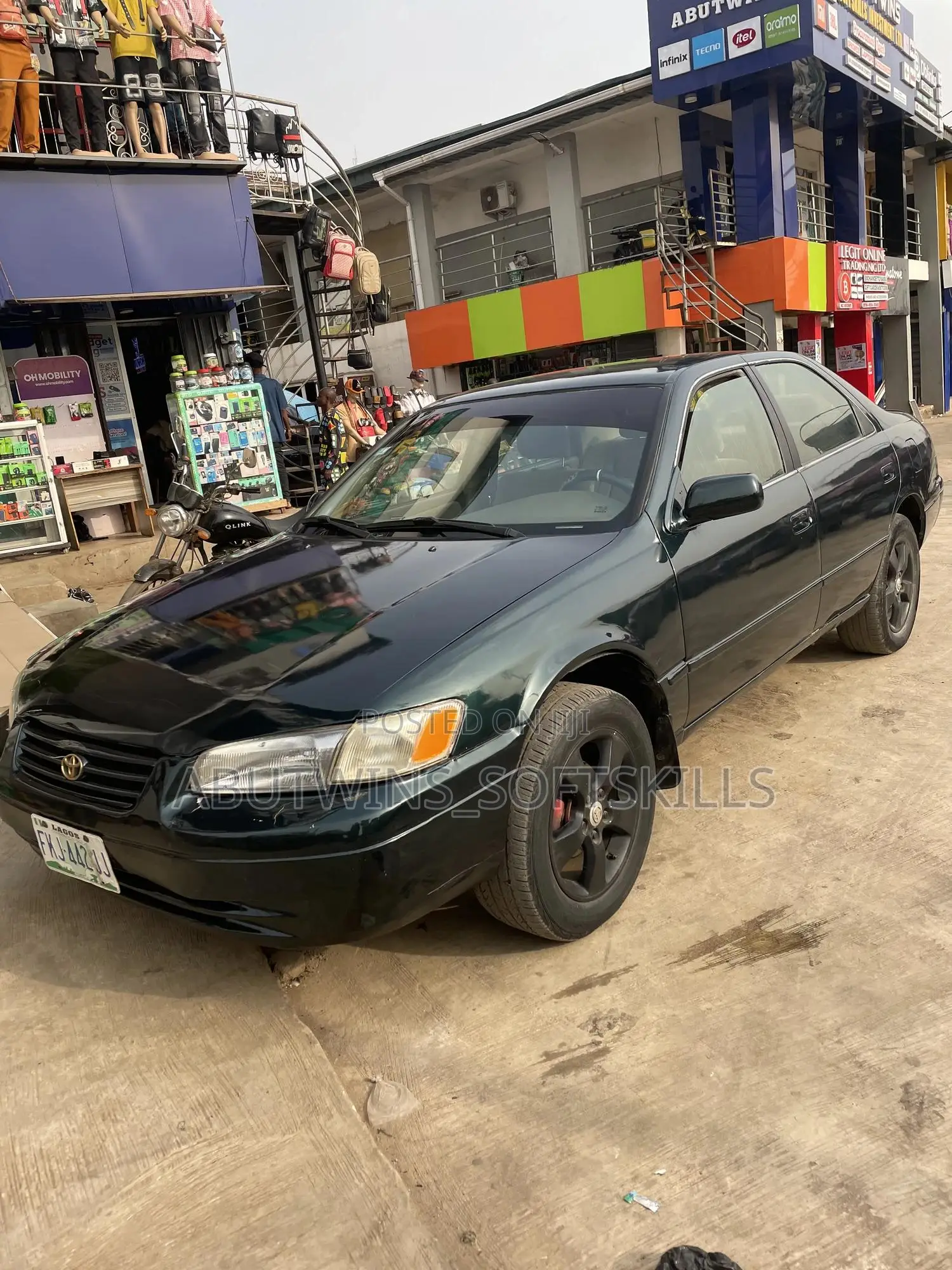 Toyota Camry 2000 Green
