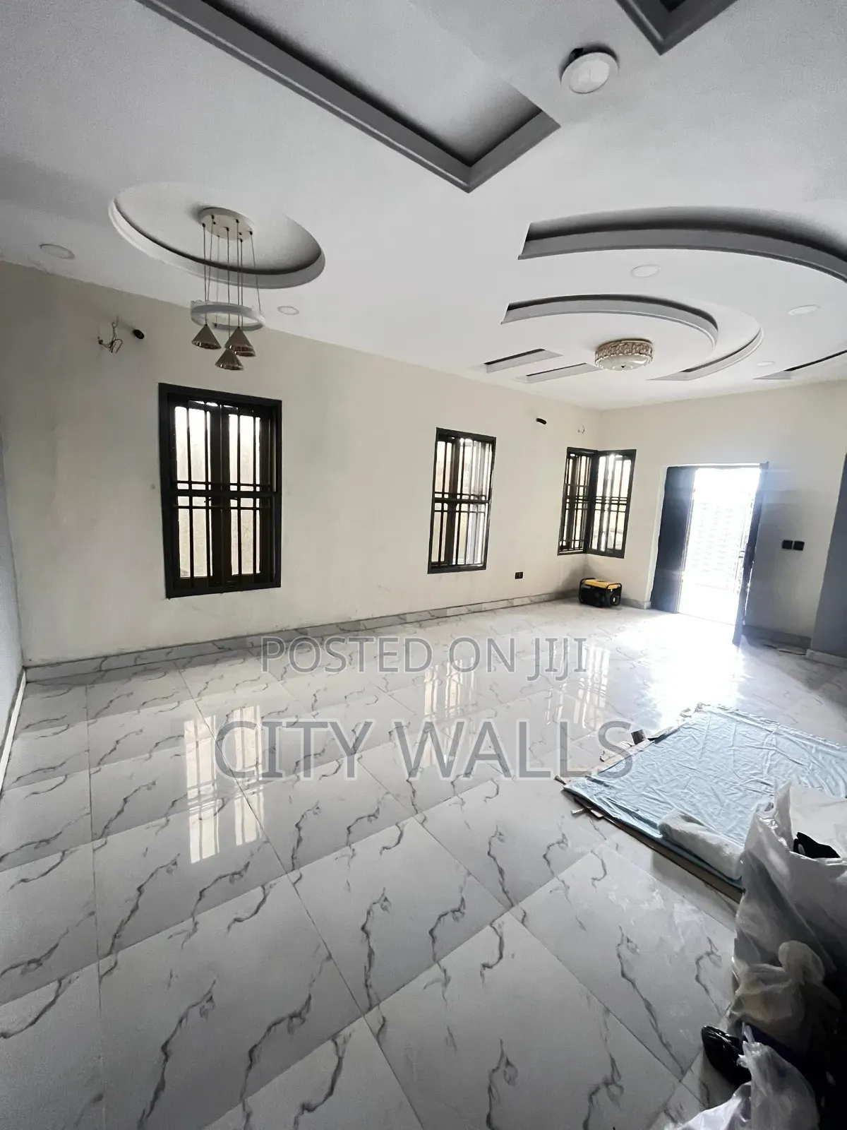 4bdrm Townhouse/Terrace in Ologolo for Sale