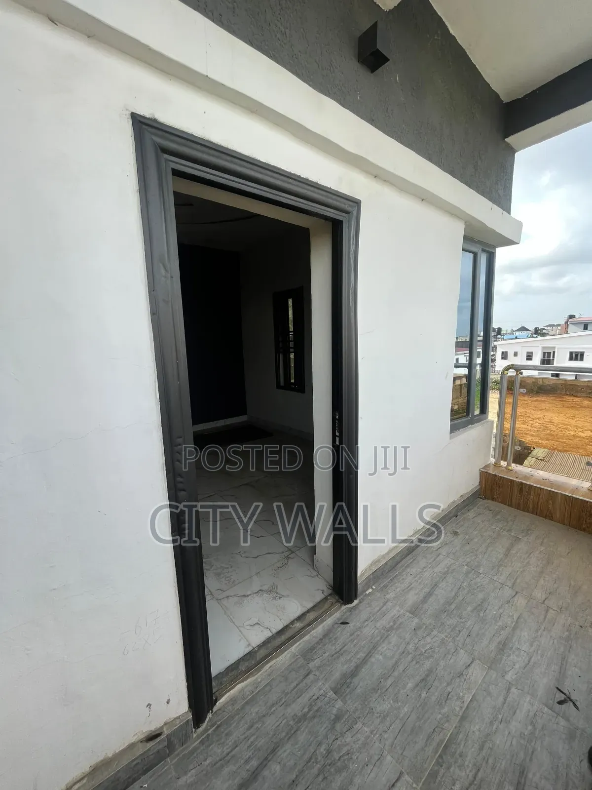 4bdrm Townhouse/Terrace in Ologolo for Sale