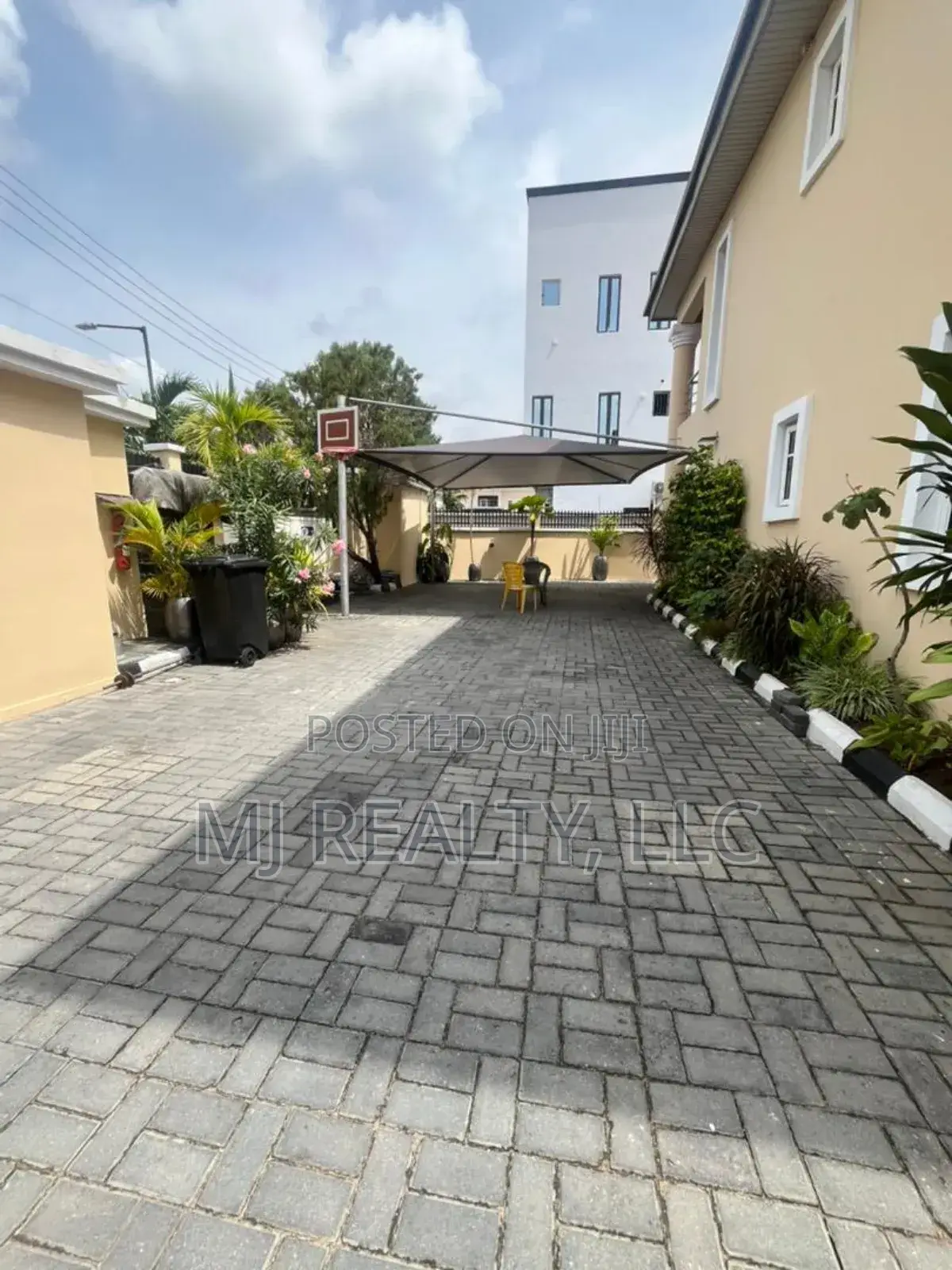 Furnished 4bdrm Duplex in Lekki Phase 1 for rent