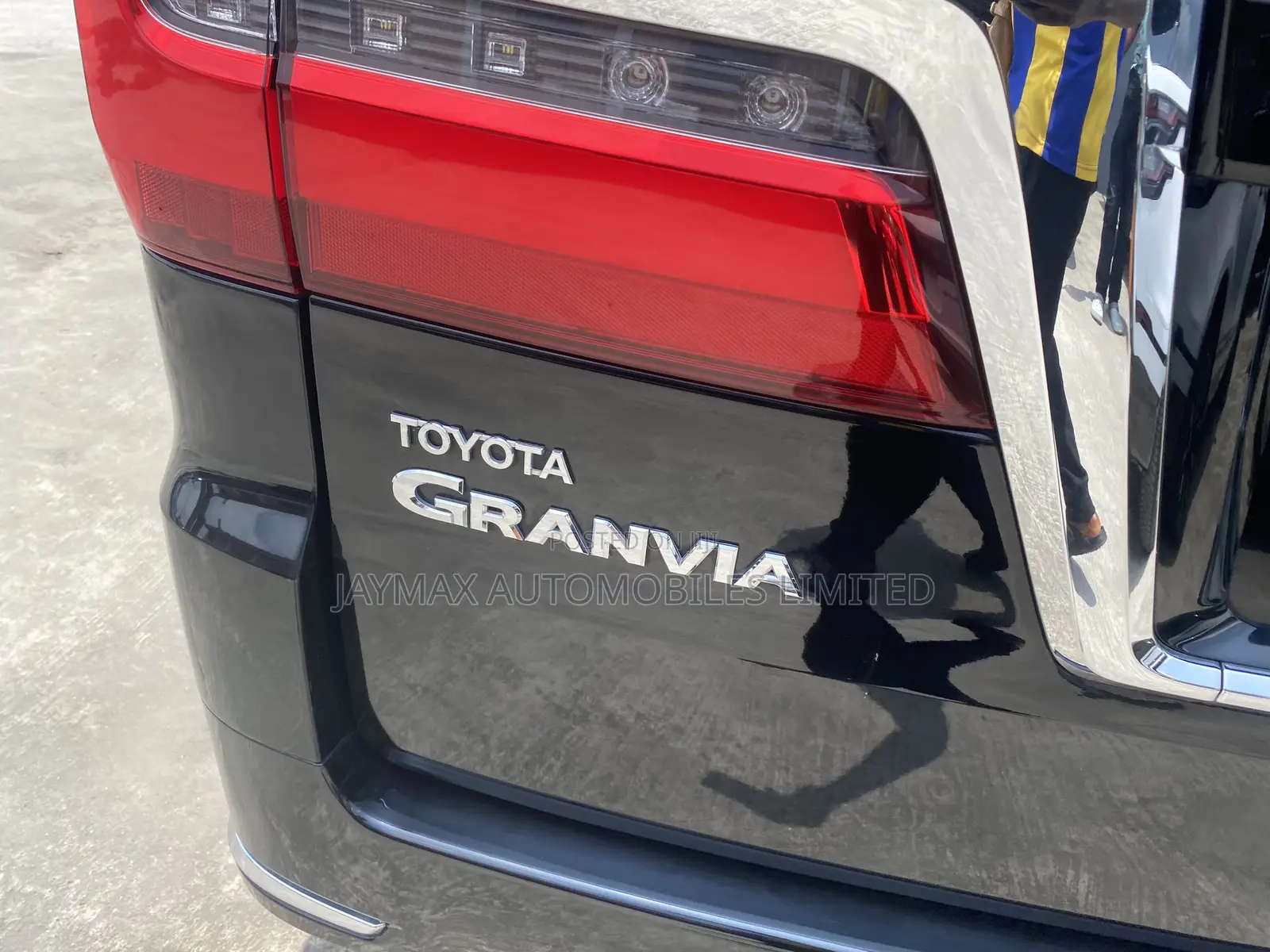 Toyota Granvia 2023 Black