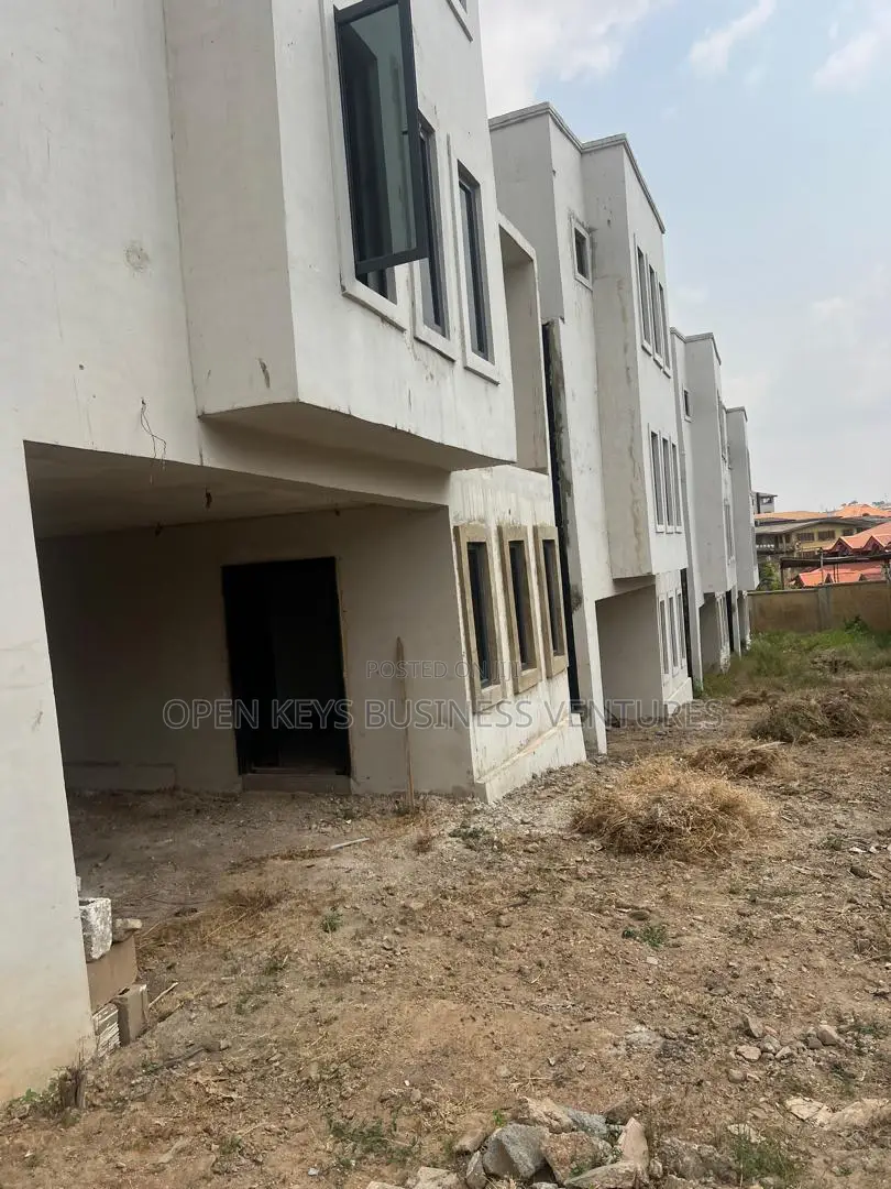 4bdrm Duplex in Majerita Hotel, Adeoyo for sale
