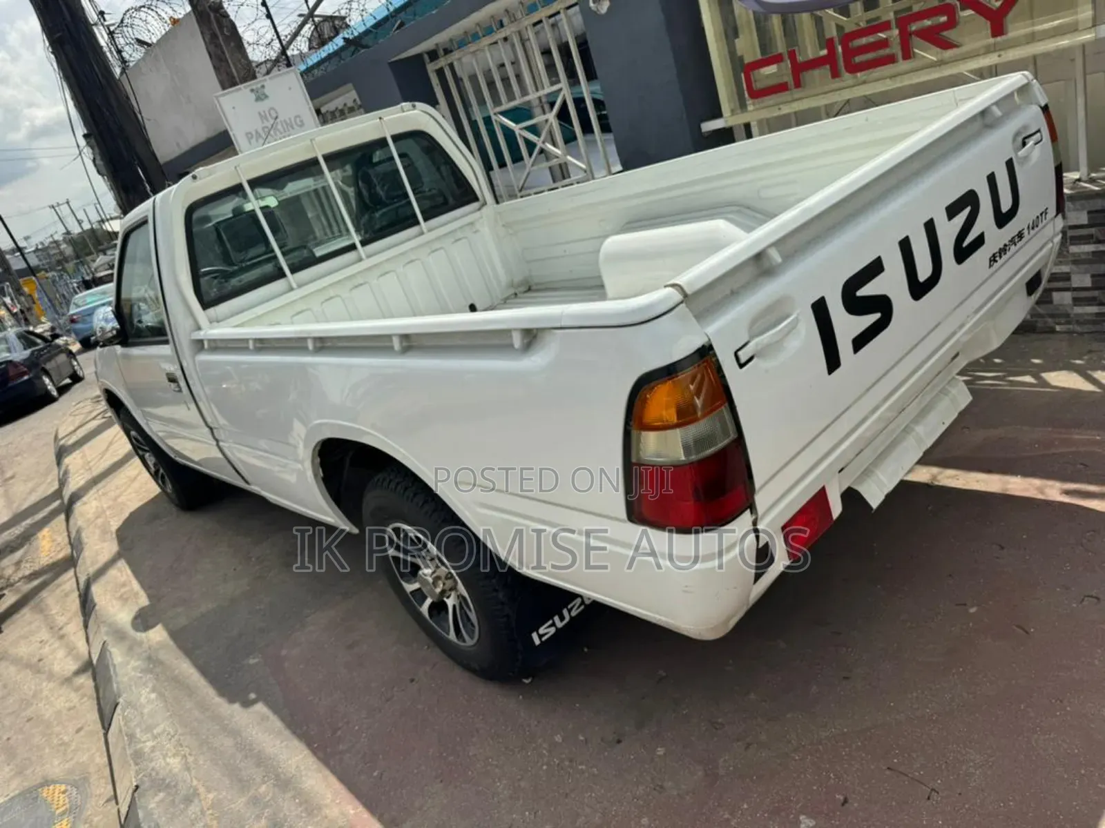 New Isuzu ELF Truck 2023 White