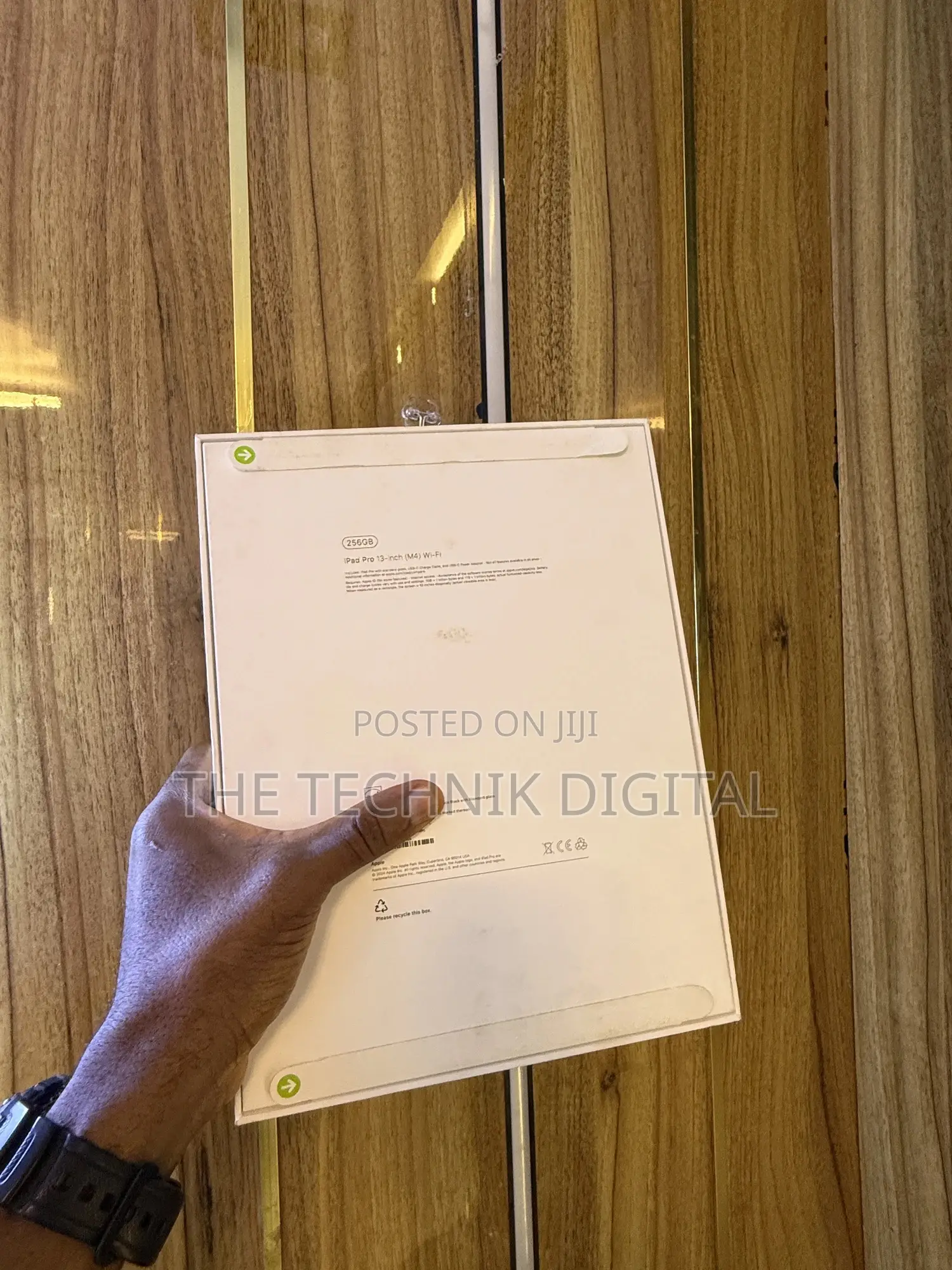New Apple iPad Pro 13 (2024) 256 GB Black