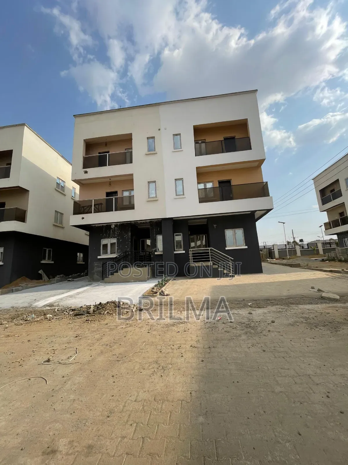 5bdrm Duplex in Katampe (Main) for sale