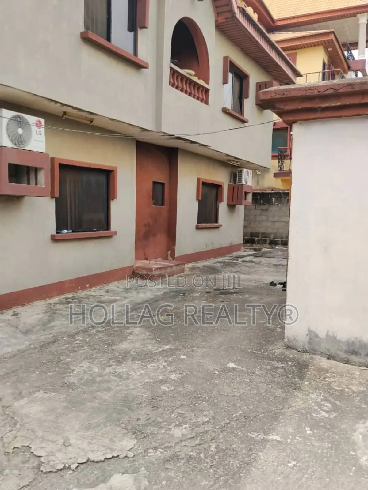 3bdrm Block of Flats in Ago Palace for sale