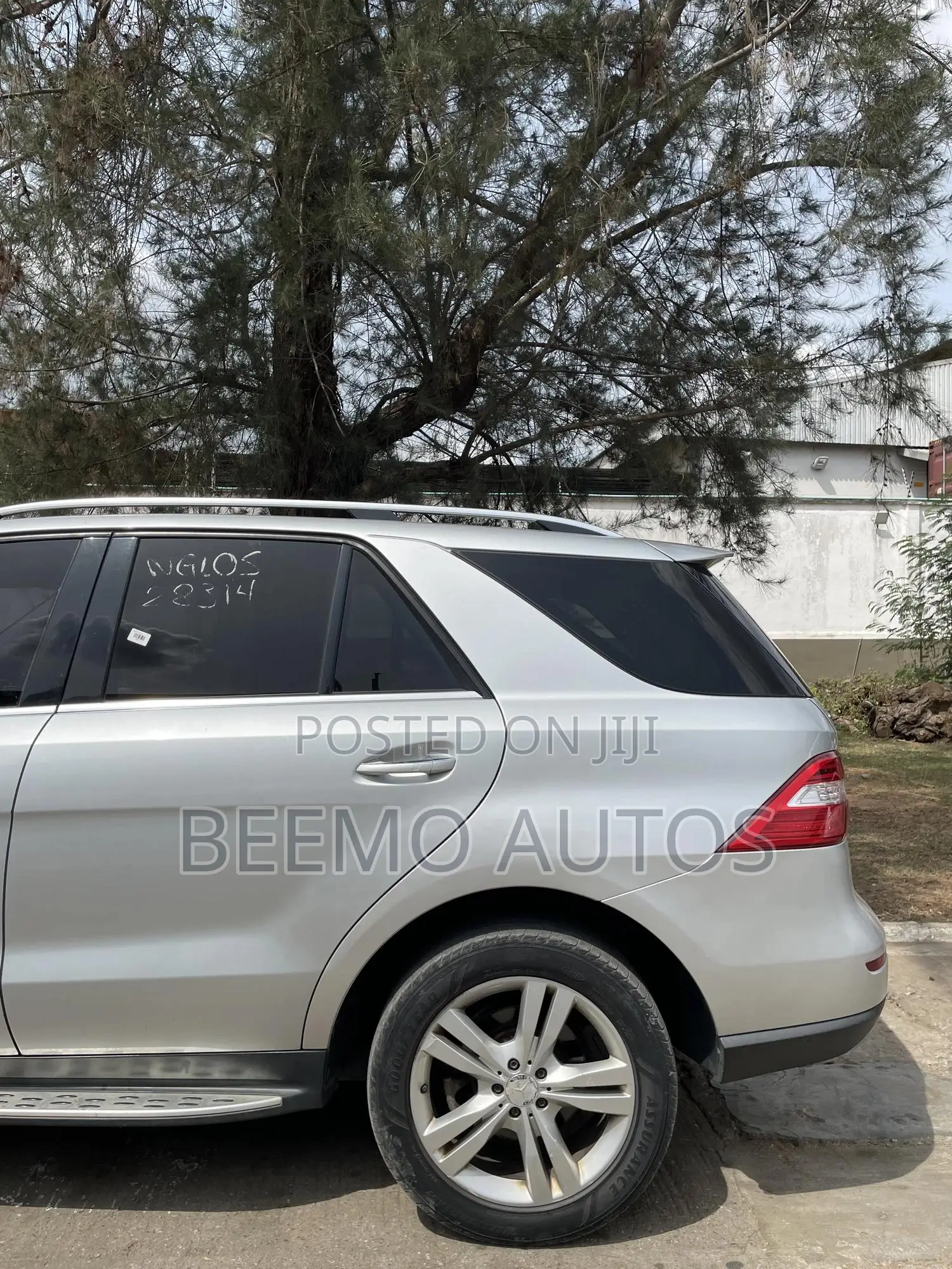 Mercedes-Benz M Class ML350 4MATIC 4dr SUV AWD (3.5L 6cyl 7A) 2014
