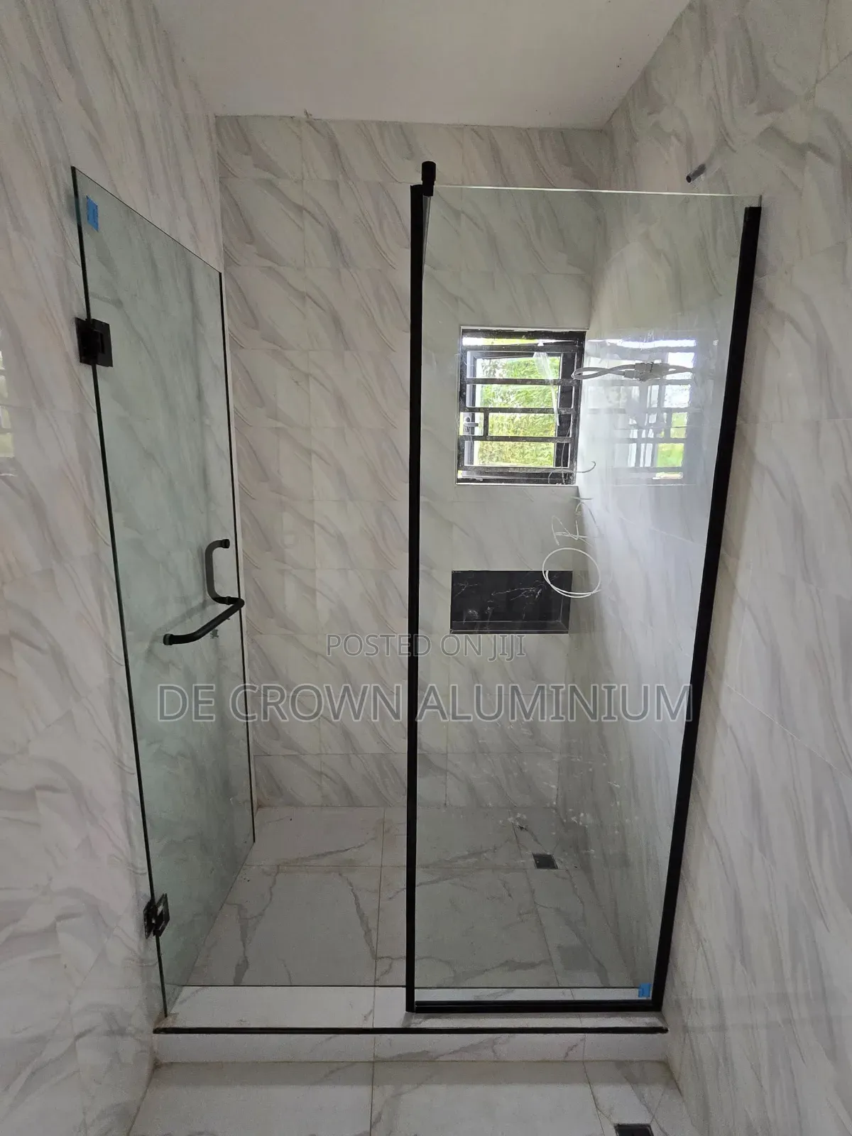 Luxury Tempered Glass Shower Cubicle With Black Accessories.