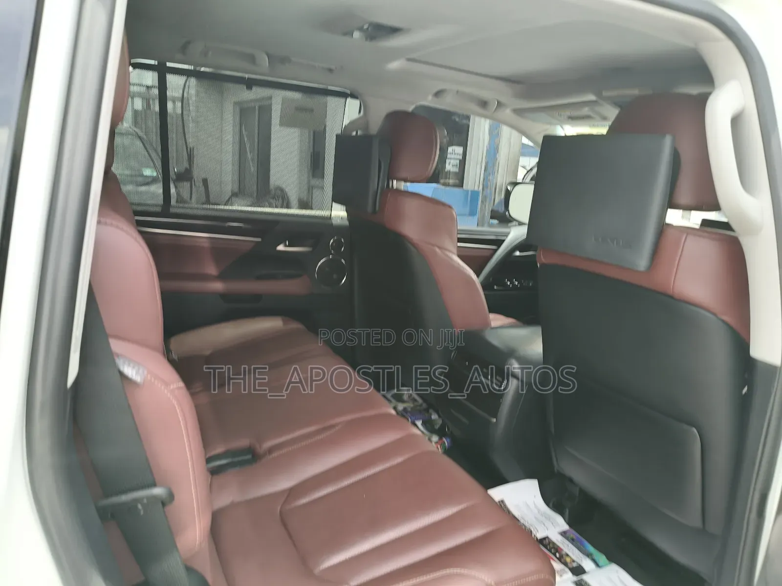 Lexus LX 570 (5 seats) AWD 2018 White