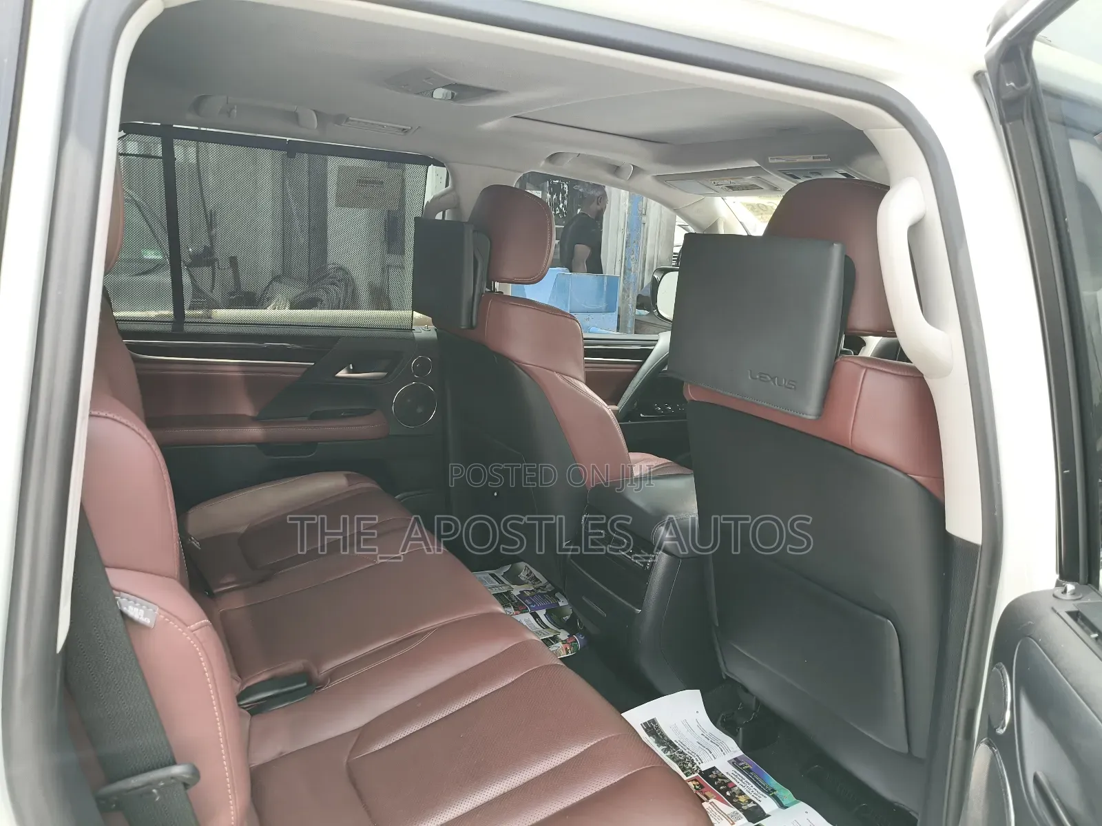 Lexus LX 570 AWD 2018 White
