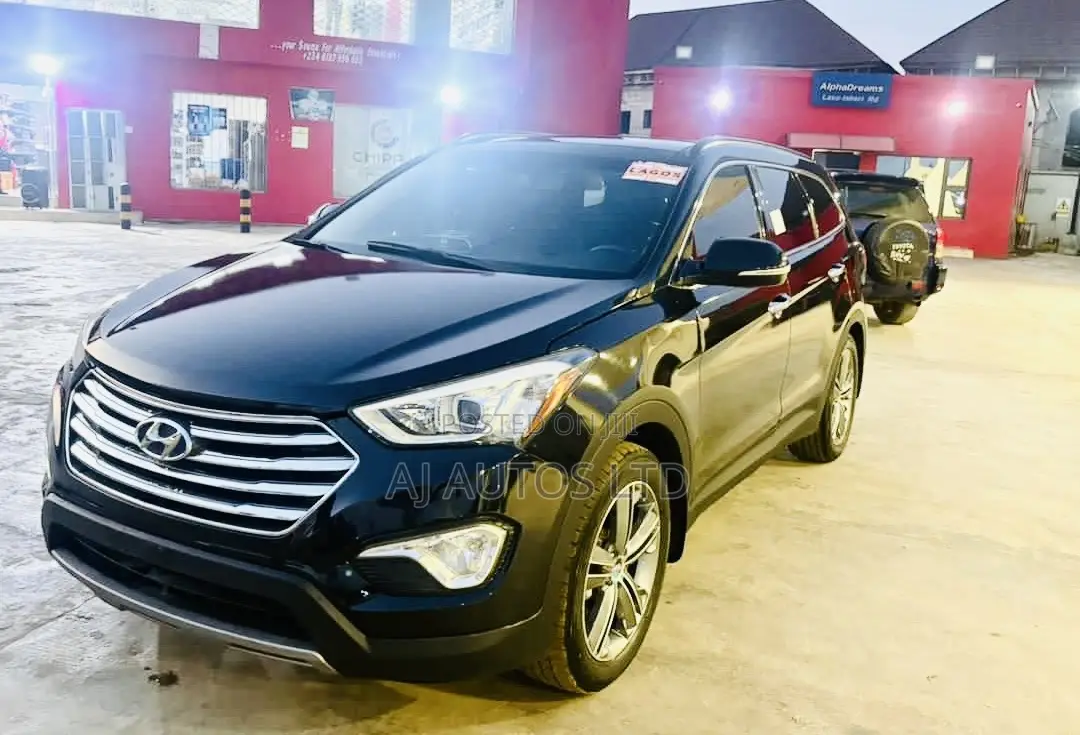 Hyundai Santa Fe Limited 4dr SUV AWD (3.3L 6cyl 6A) 2015 Black