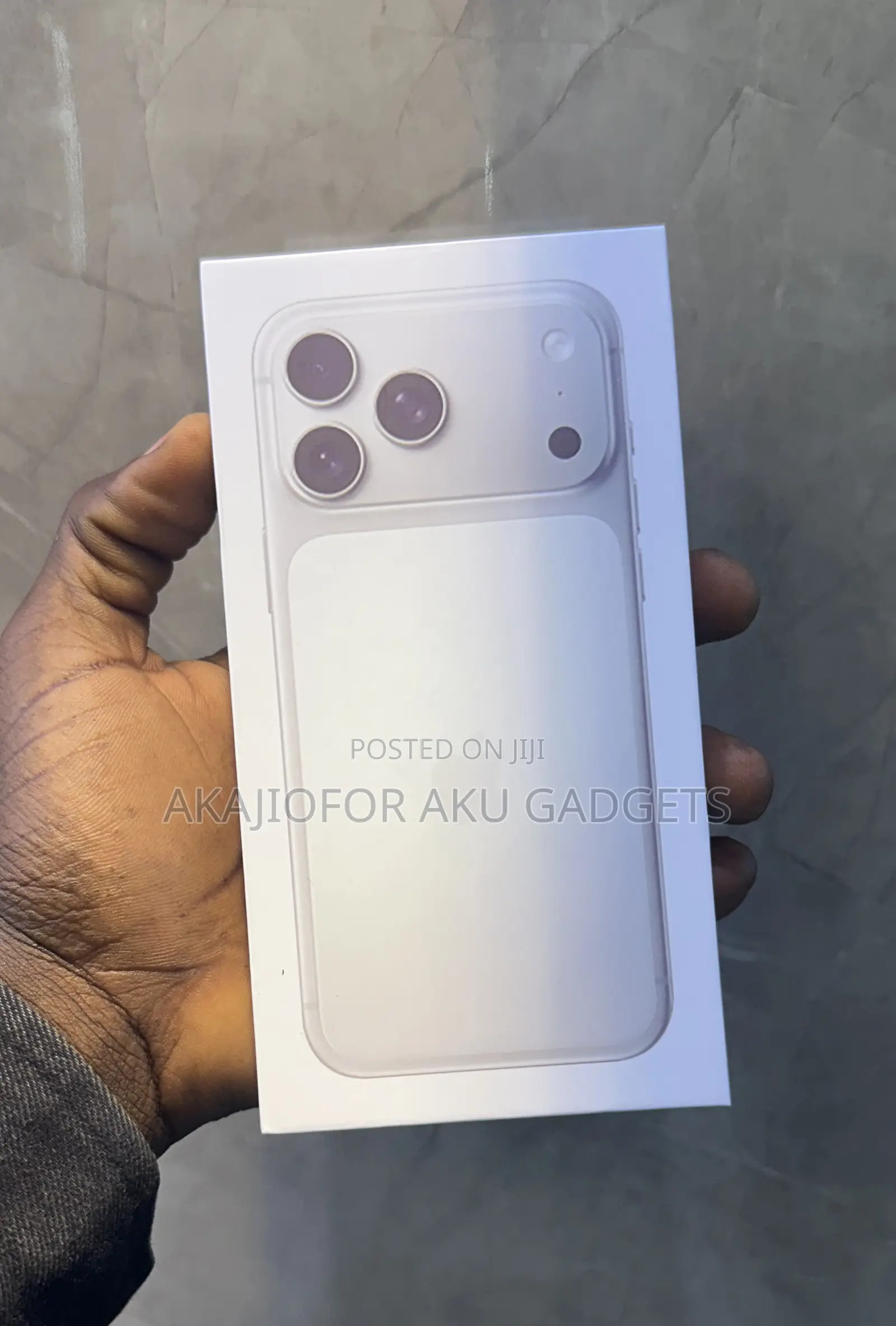 New Apple iPhone XR 128 GB Silver