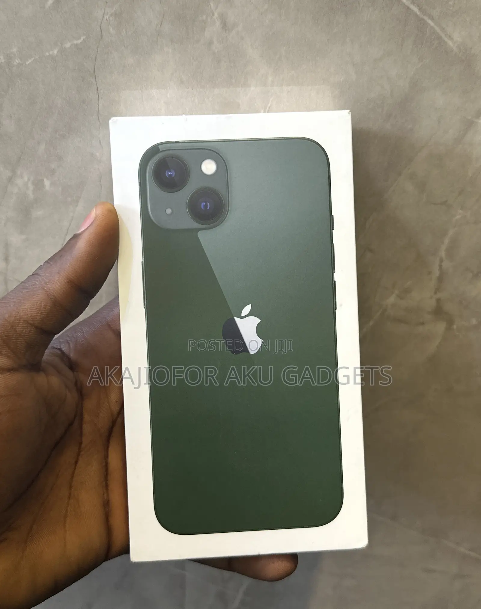 New Apple iPhone 13 128 GB Green