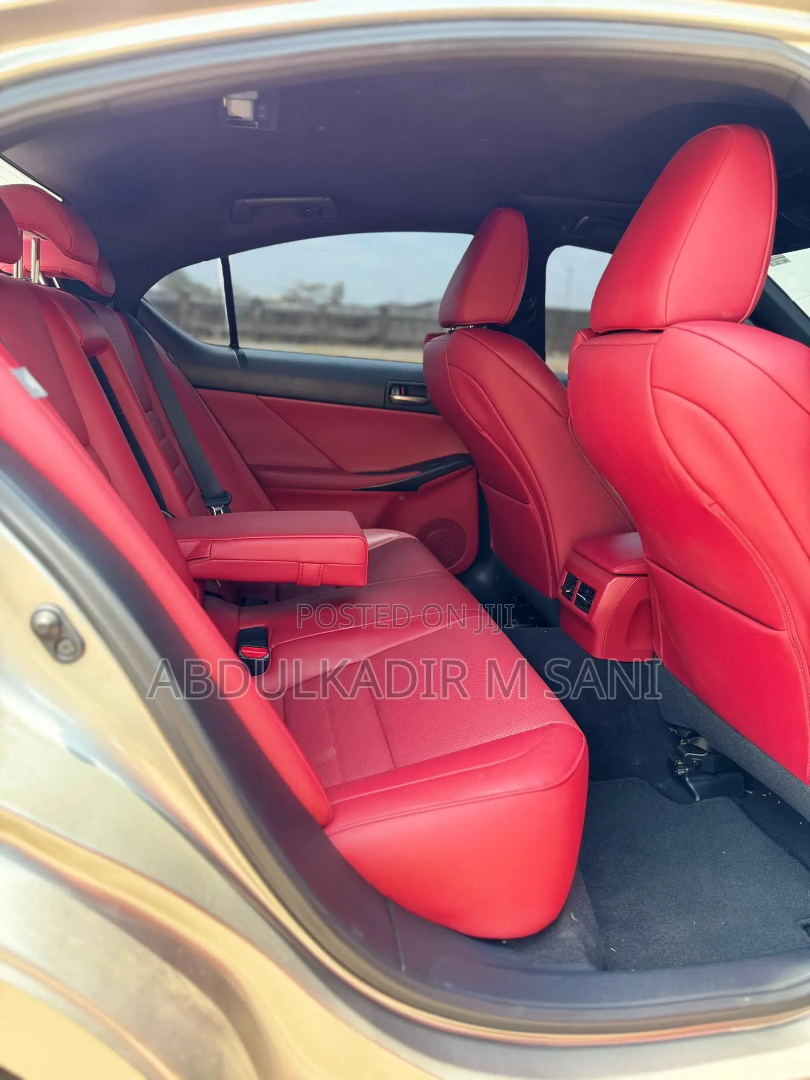 Lexus IS 2021 Gold