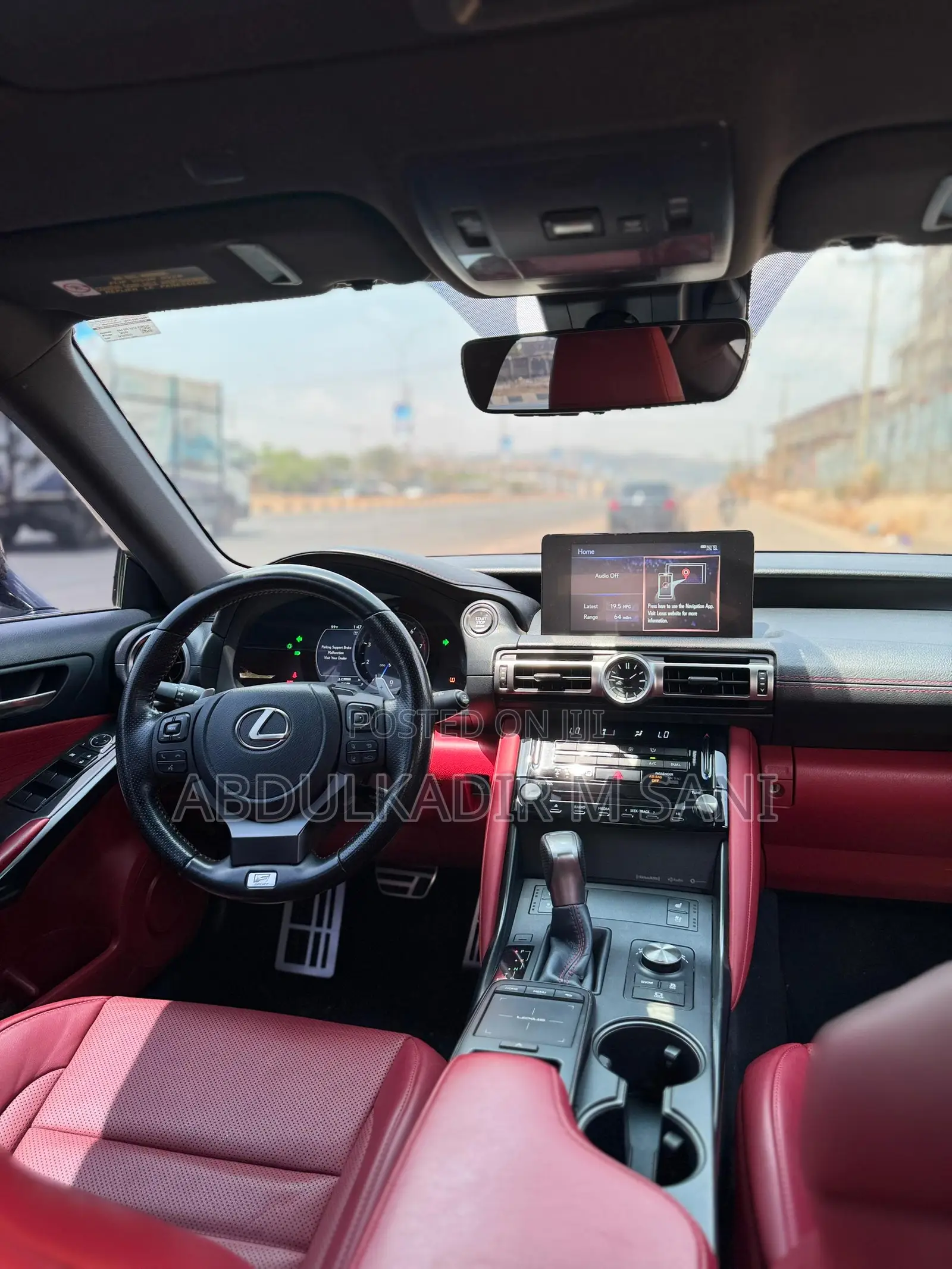 Lexus IS 2021 Gold