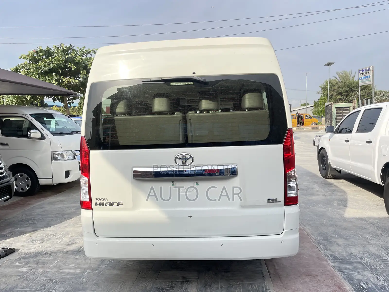 Toyota HiAce 2022 White