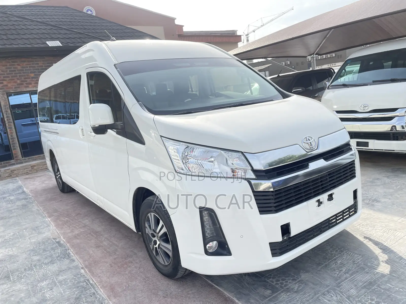 Toyota HiAce 2022 White