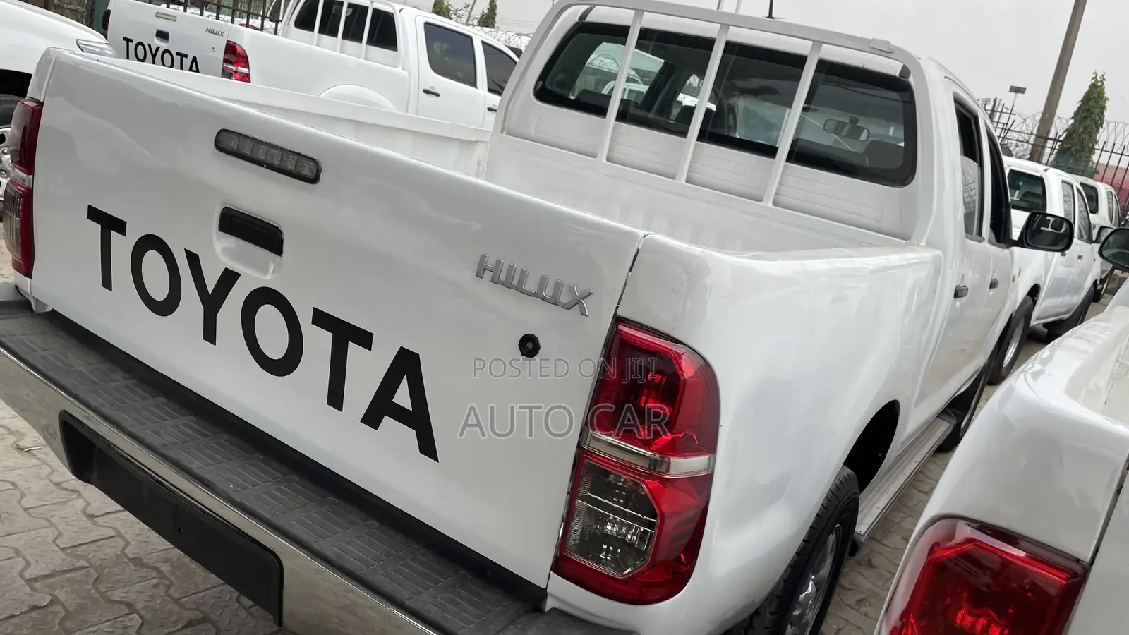 Toyota Hilux 2013 White